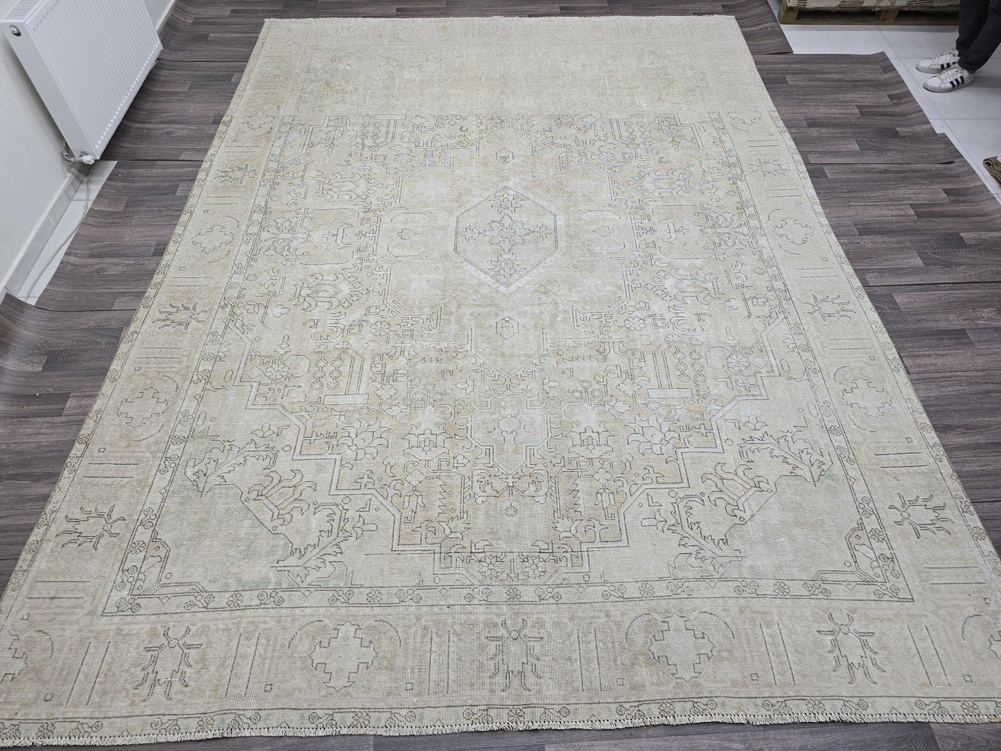 Oversized Oushak Rug 9x12: Hand-Knotted Neutral Vintage Area Rug