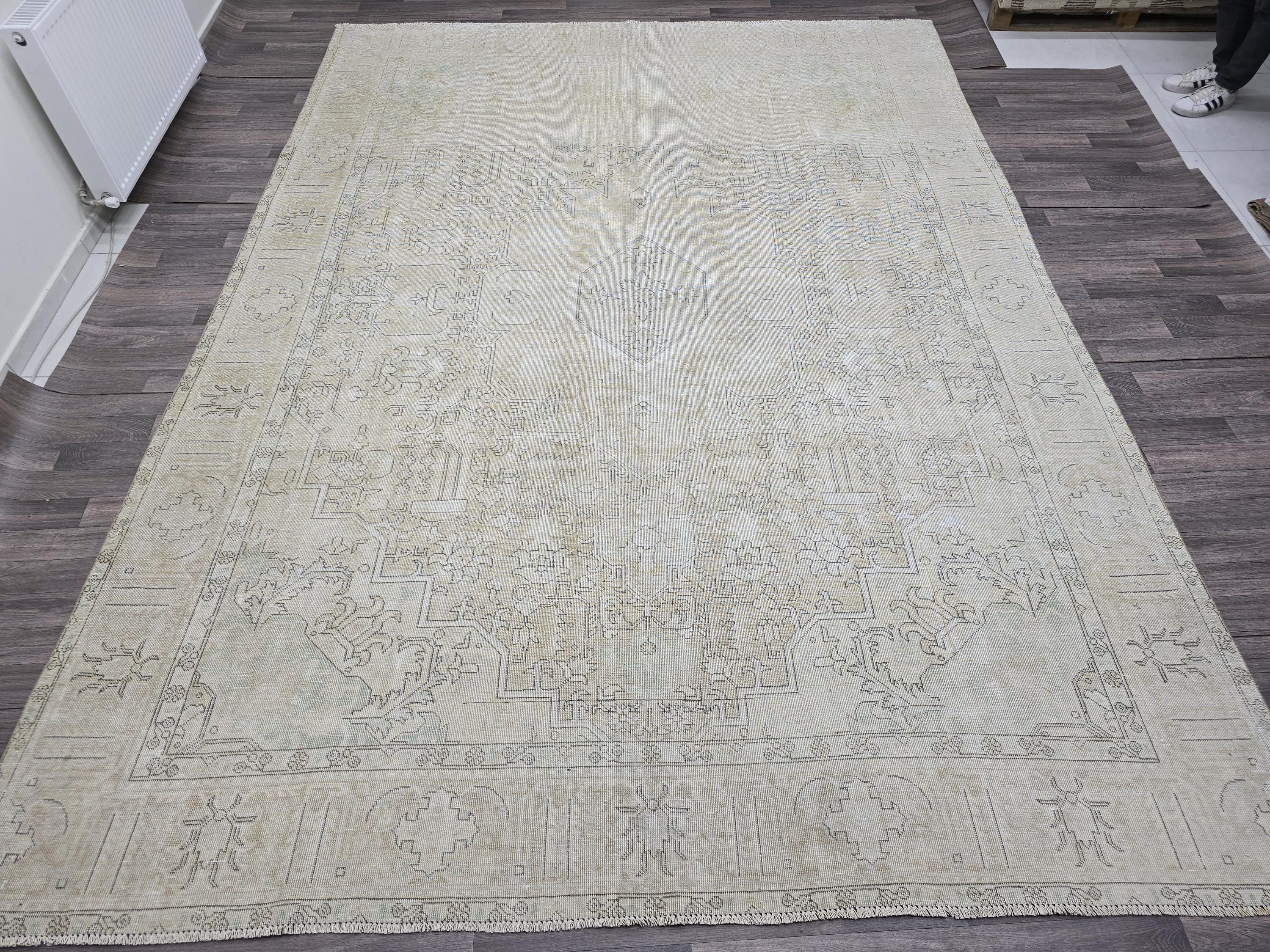 Oversized Oushak Rug 9x12: Hand-Knotted Neutral Vintage Area Rug