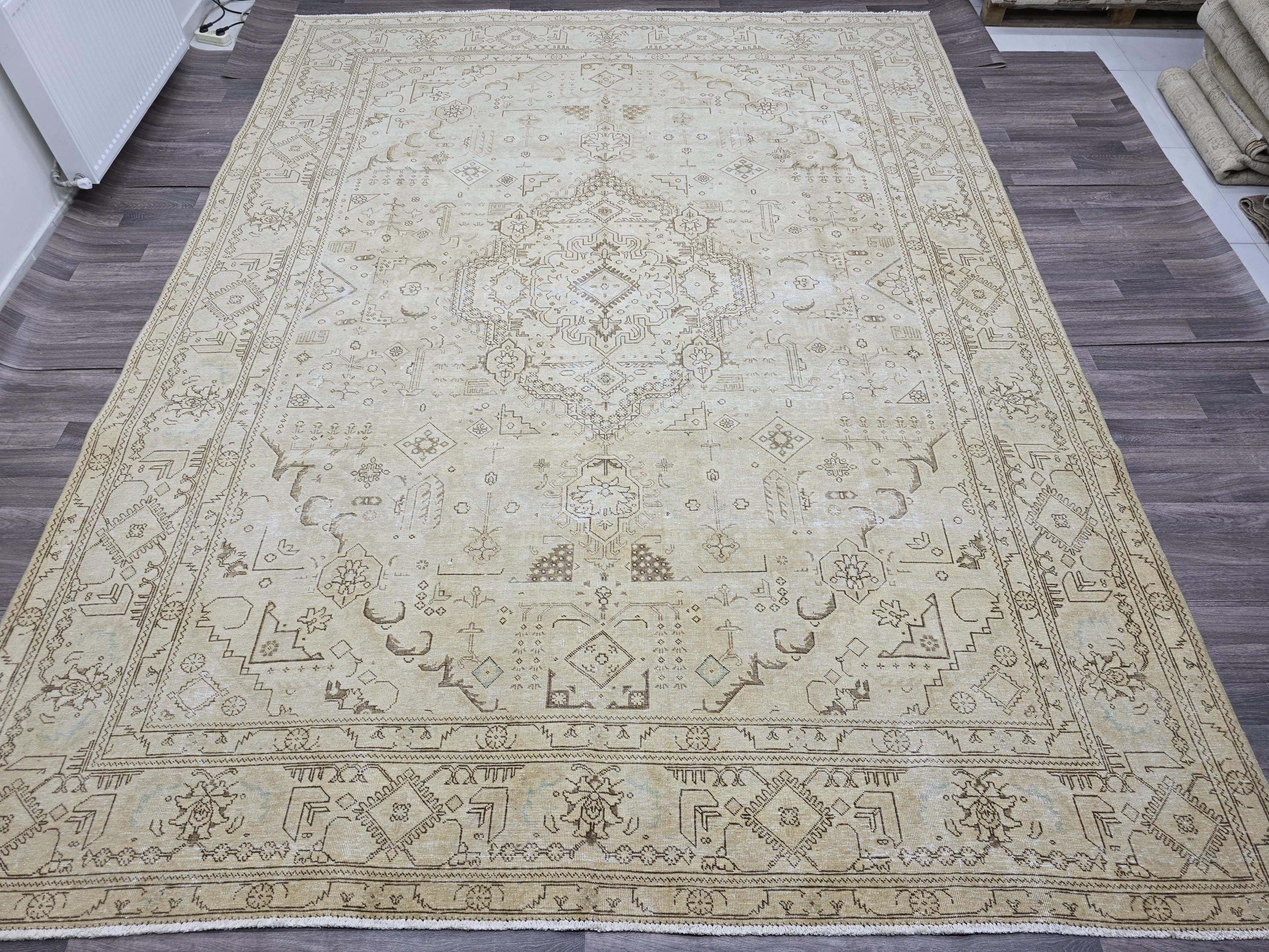 Oversized Turkish Oushak Rug: 9.65 x 12.6 Beige Medallion Wool Carpet
