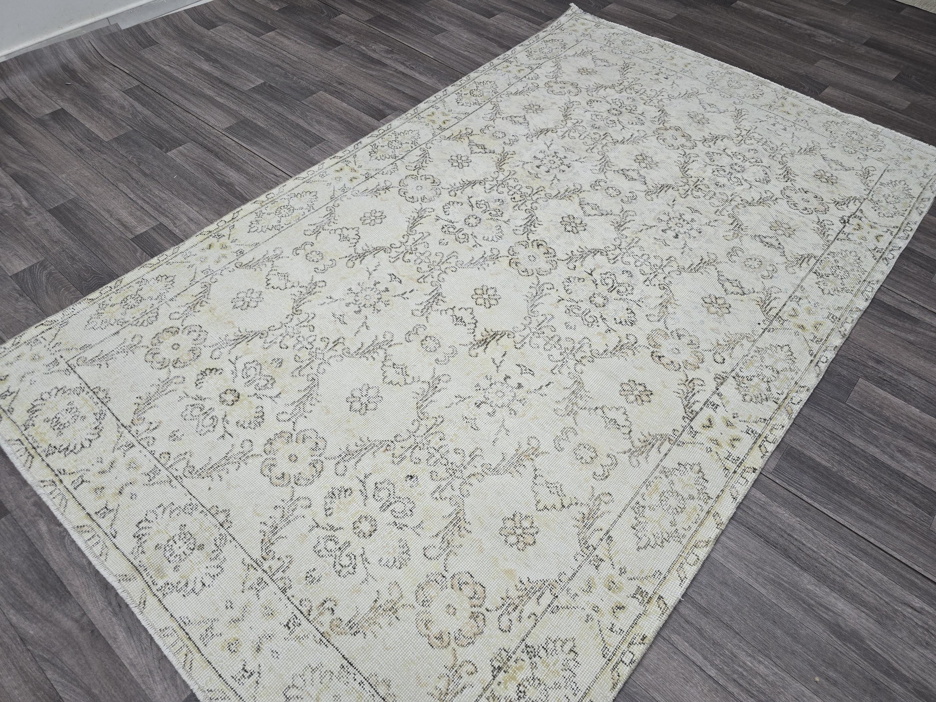 Vintage Turkish Oushak Rug 5x8: Handwoven Cream Floral Medallion