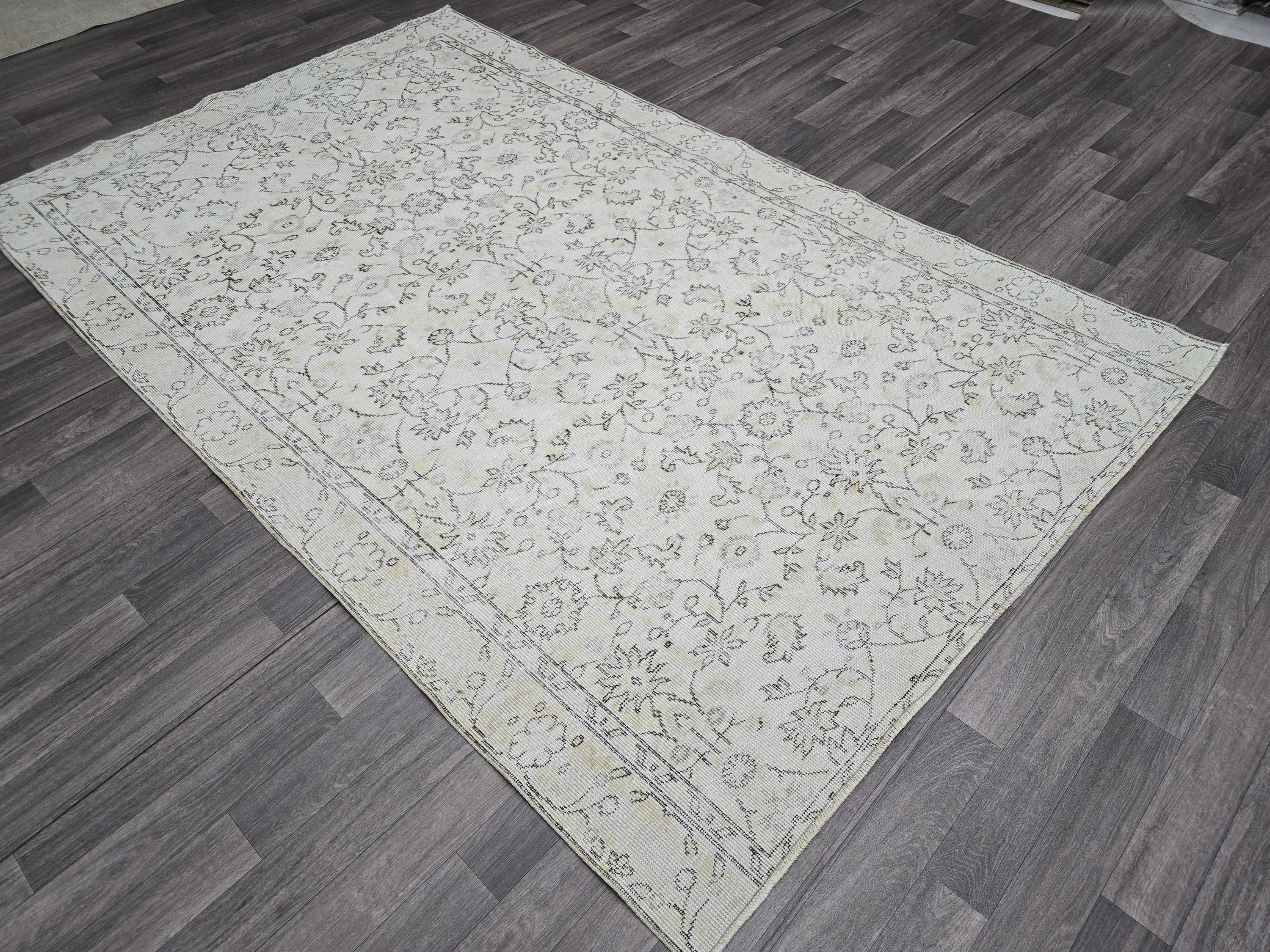 6x9 Vintage Distressed Persian Area Rug with Faded Floral Pattern in Cream and Gray