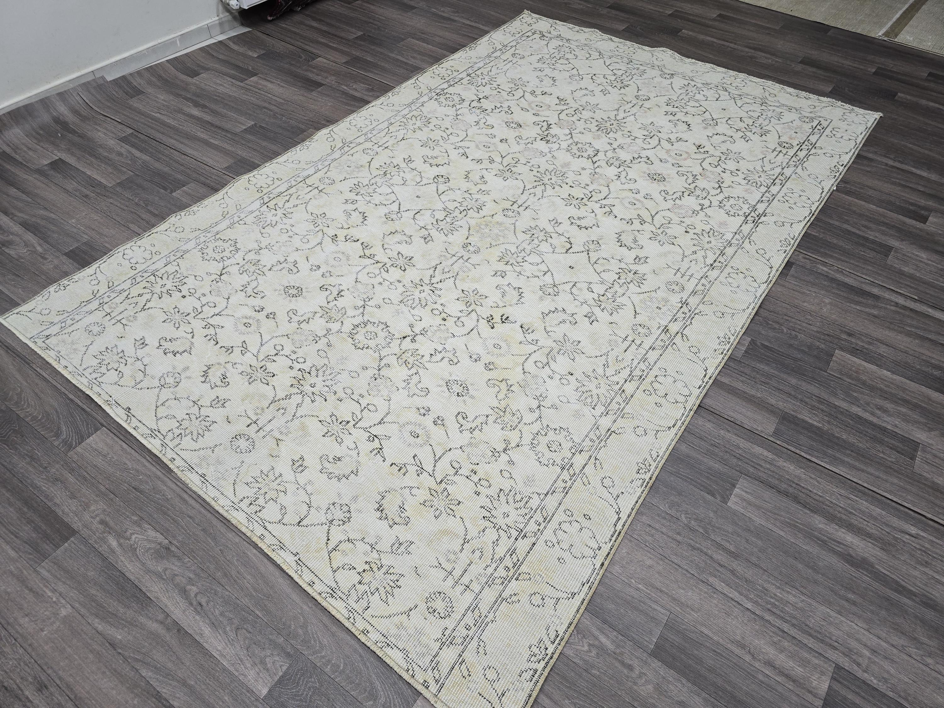 6x9 Vintage Distressed Persian Area Rug with Faded Floral Pattern in Cream and Gray