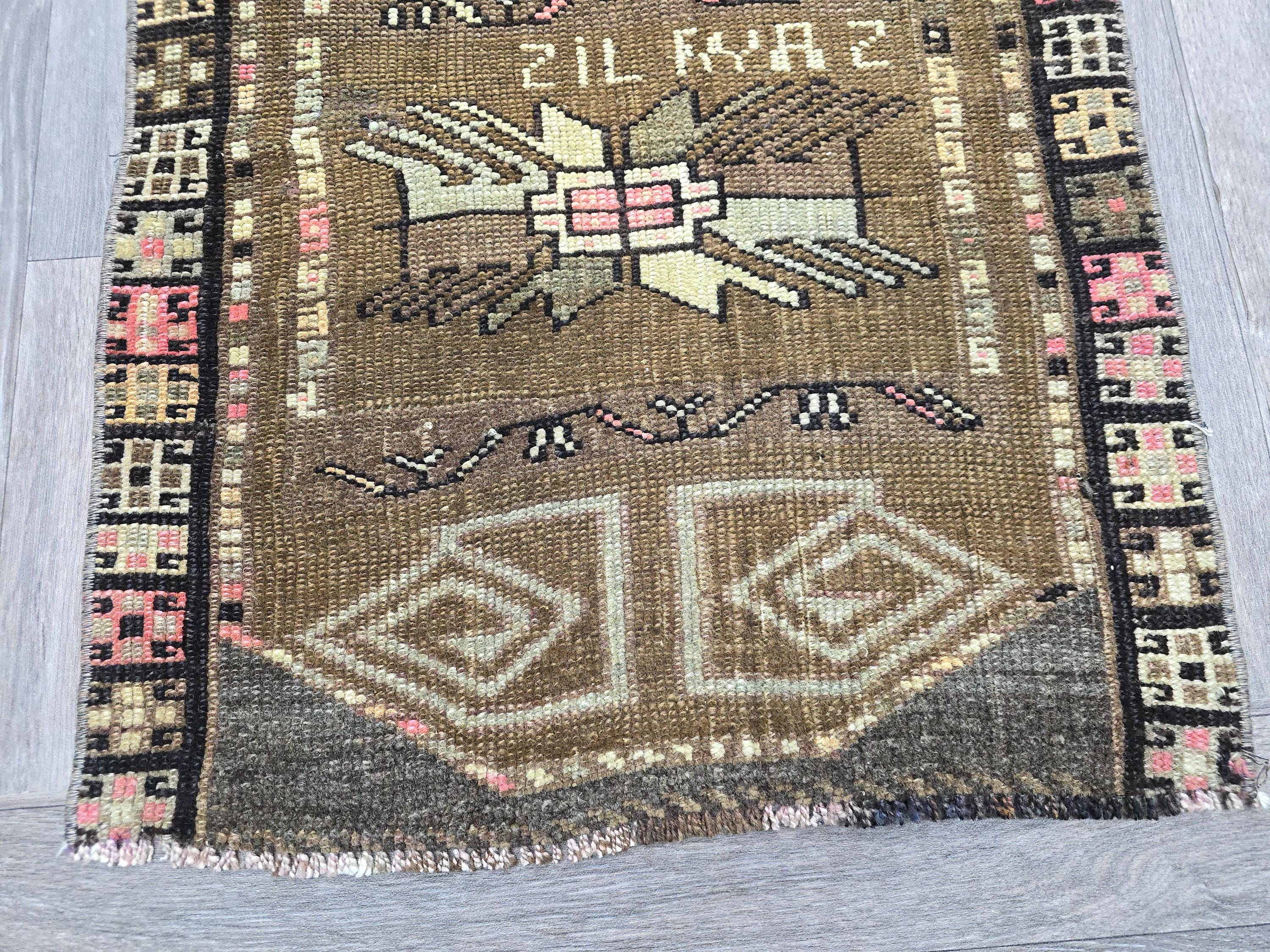 Vintage Turkish Door Mat: Handwoven Geometric Entry Rug (60x82cm)
