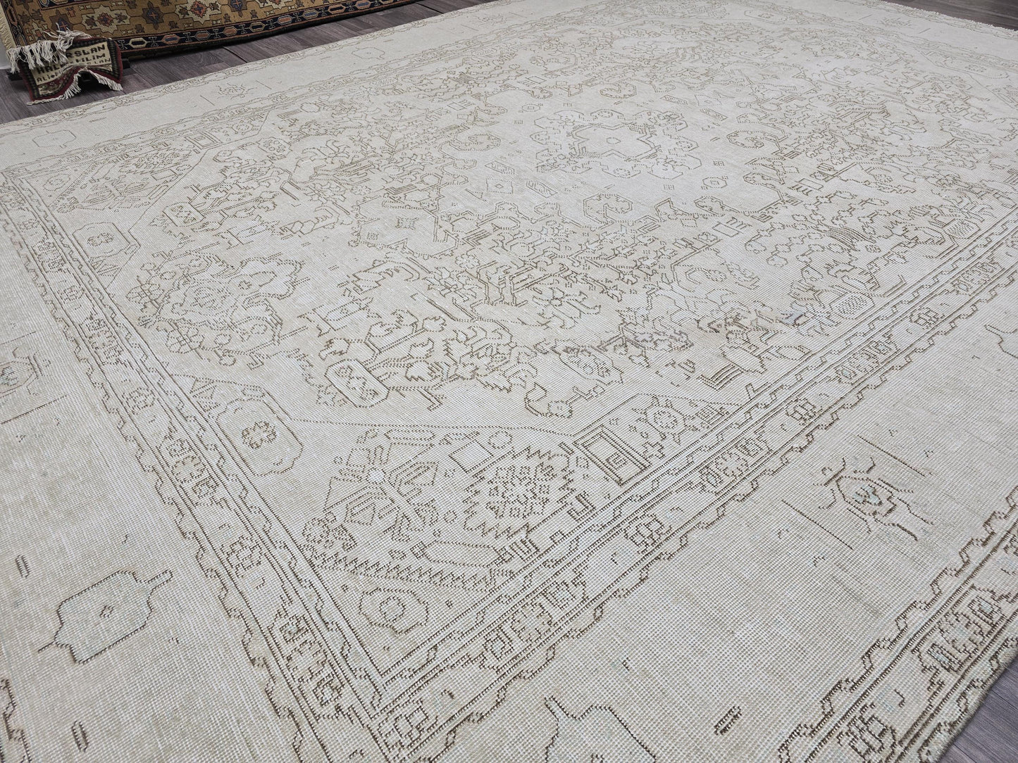 Vintage Cream Oushak Rug 9x12: Handmade Turkish Wool Area Rug