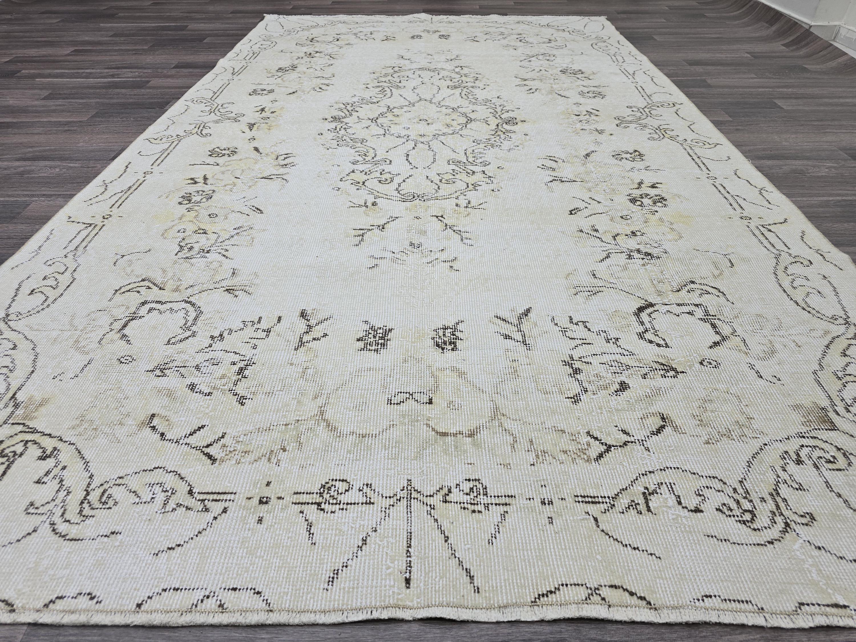 6x9 Vintage Turkish Oushak Rug: Hand-Knotted Wool Area Rug