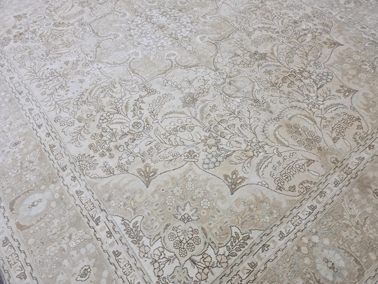 Vintage Turkish Oushak Rug 10x12: Beige Wool Floral Medallion Carpet