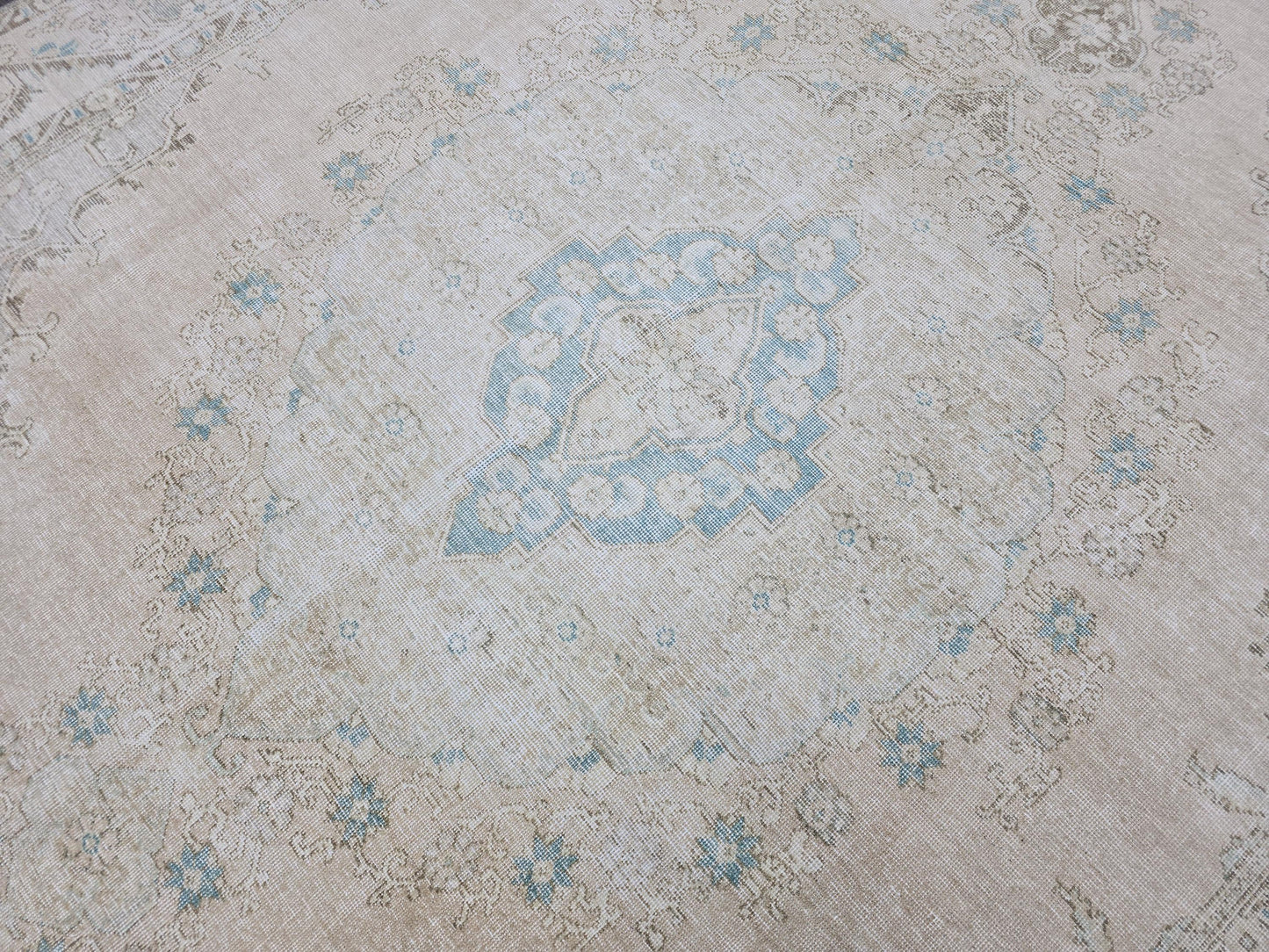 9x12 Faded Oushak Rug: Neutral Distressed Turkish Wool Carpet