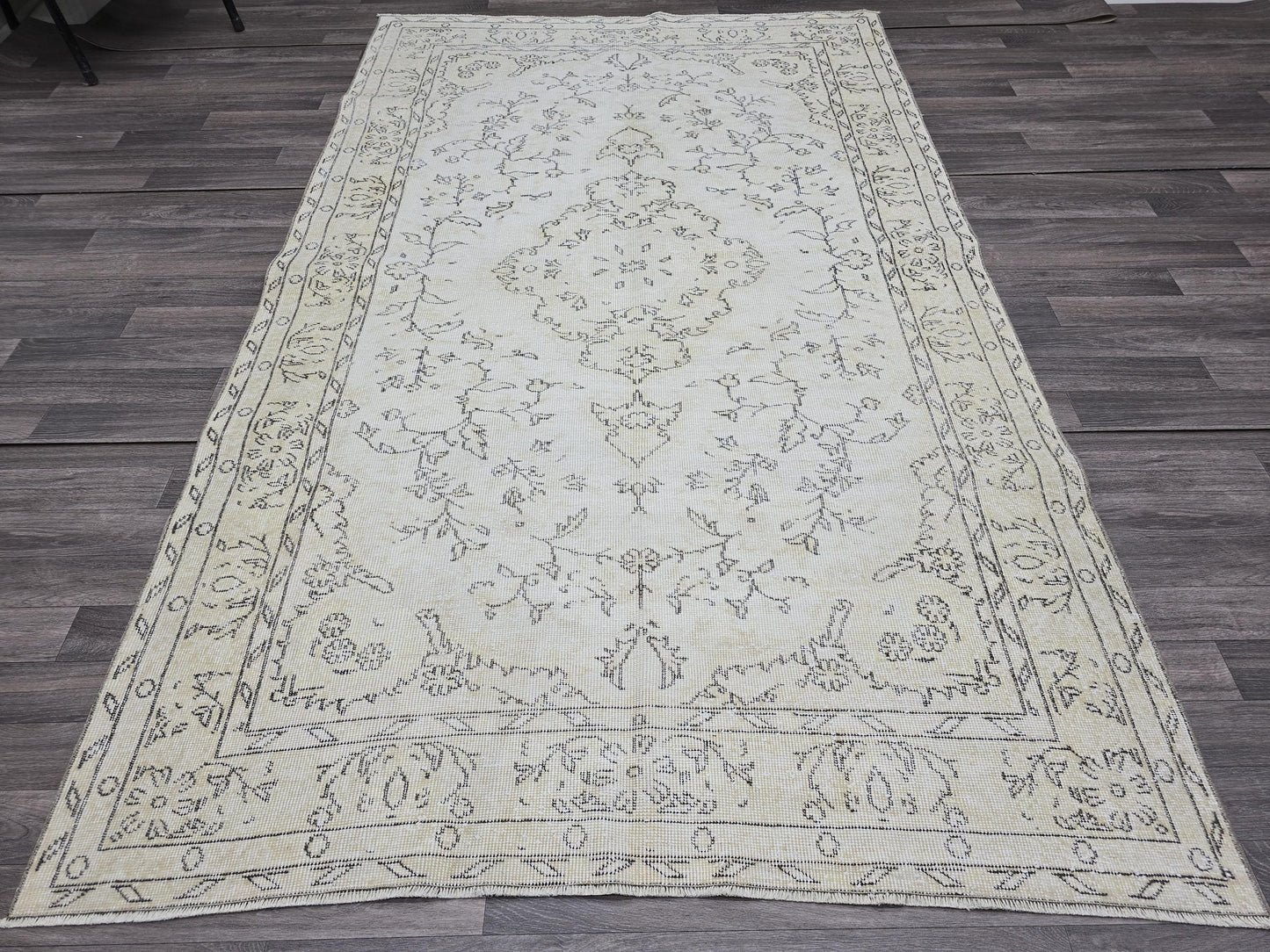 Vintage Turkish Oushak Rug: 5x9 Cream Floral Wool Carpet