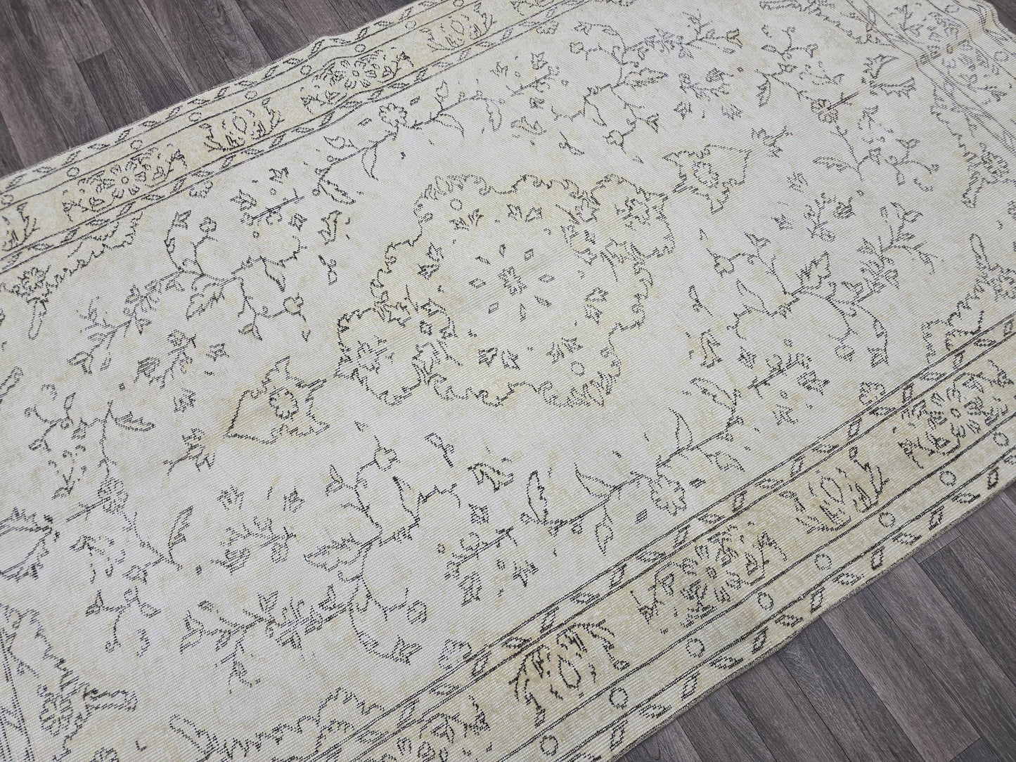Vintage Turkish Oushak Rug: 5x9 Cream Floral Wool Carpet