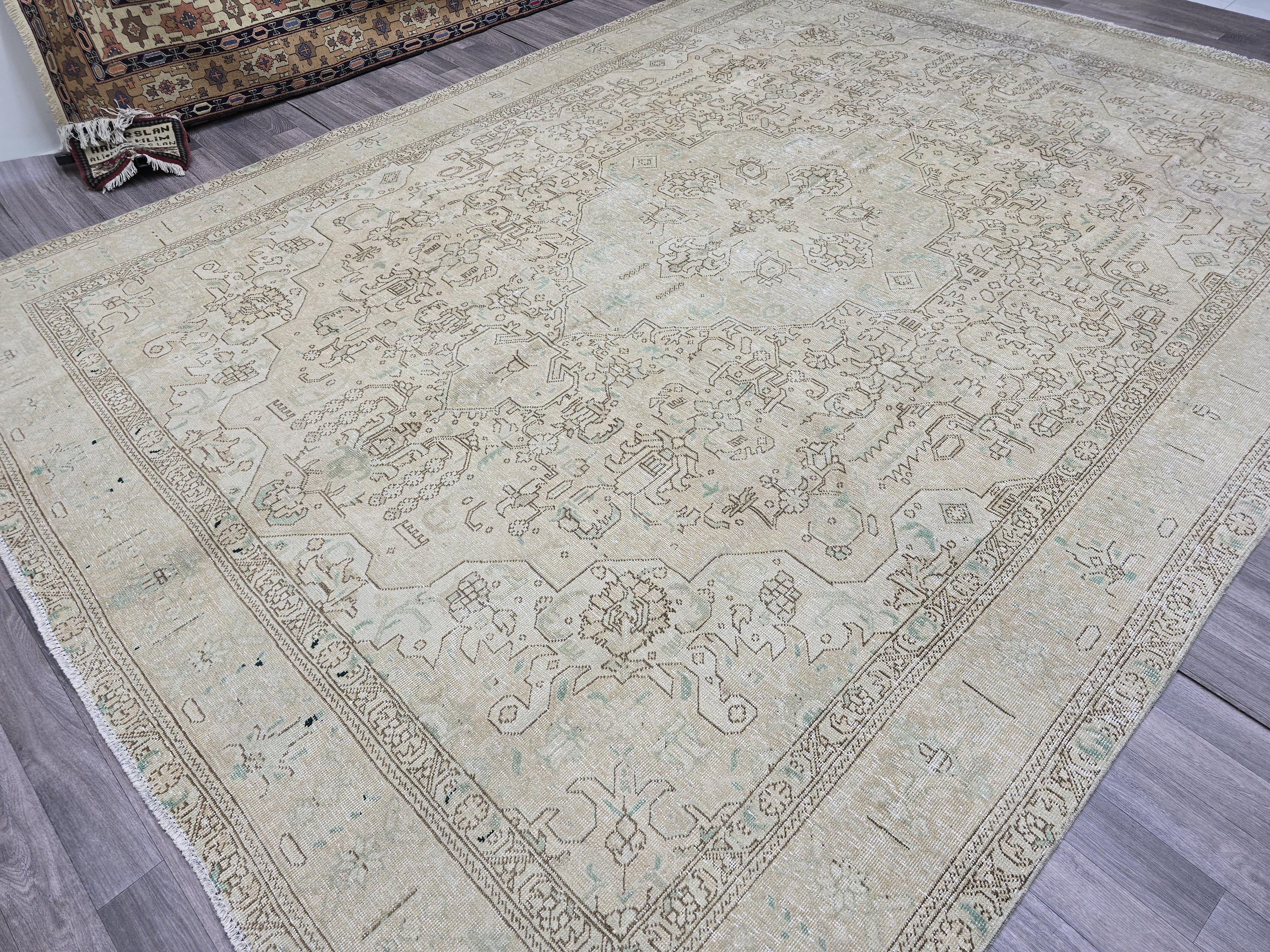 9x12 Vintage Heriz Rug: Neutral Oriental Wool, Large Area Rug