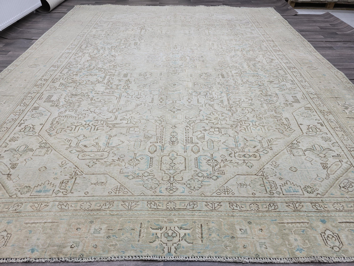 Classic Vintage Neutral Turkish Area Rug //9.60x11.75 feet