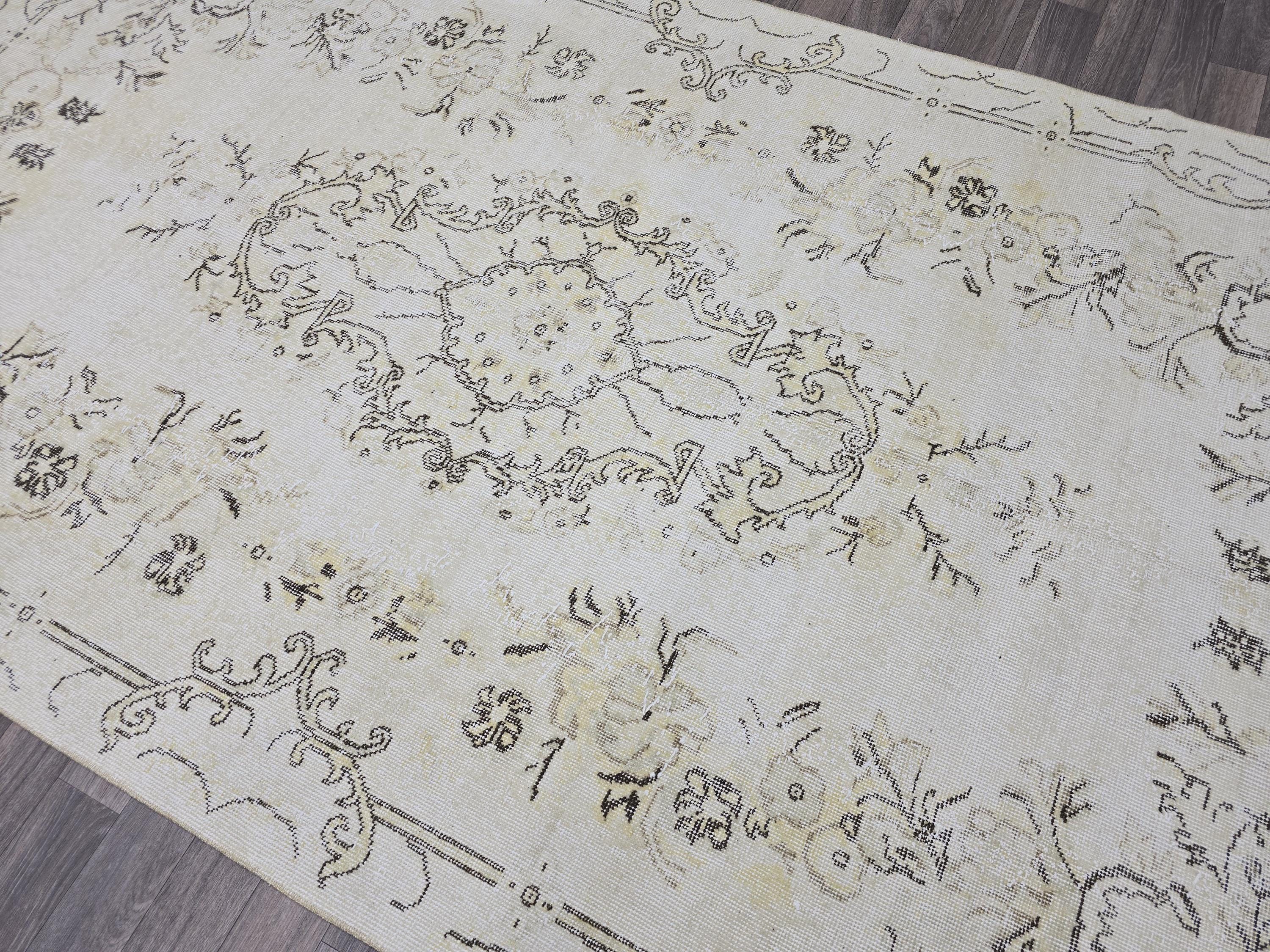 6x9 Vintage Turkish Oushak Rug: Hand-Knotted Wool Area Rug