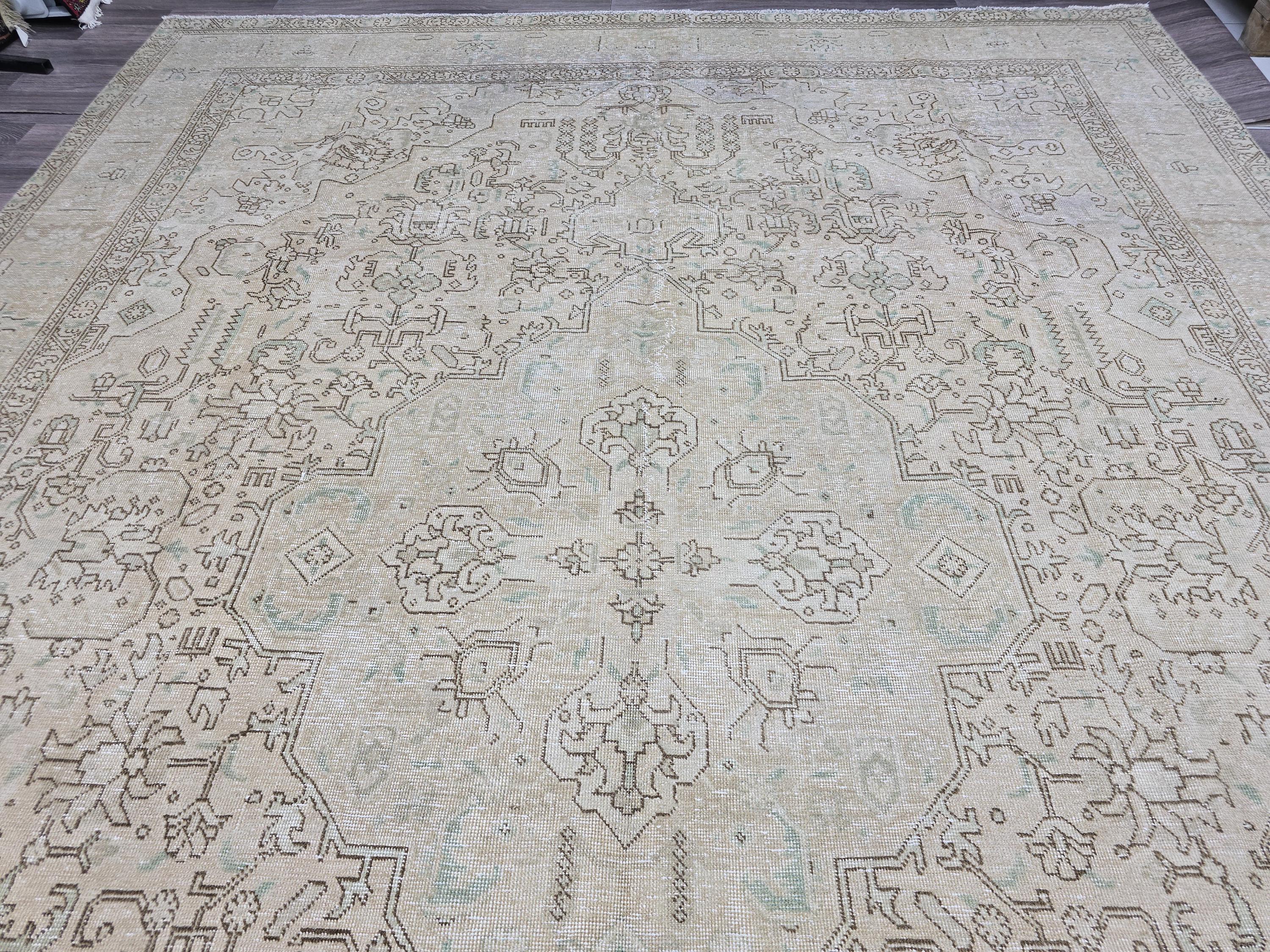 9x12 Vintage Oushak Rug: Hand-Knotted Turkish Wool, Neutral Boho Decor