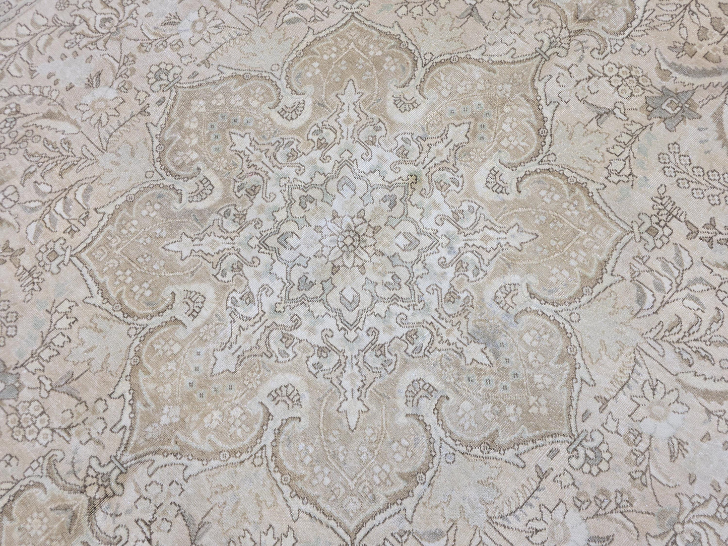 Vintage Turkish Oushak Rug 10x12: Beige Wool Floral Medallion Carpet
