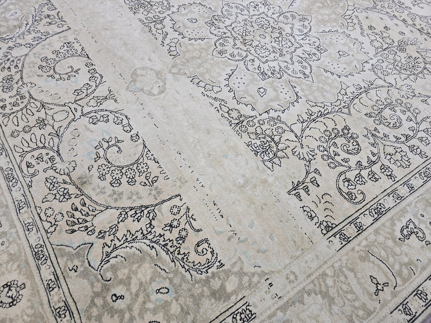 Vintage Turkish Oushak Rug 10x12: Handwoven Wool Beige Carpet