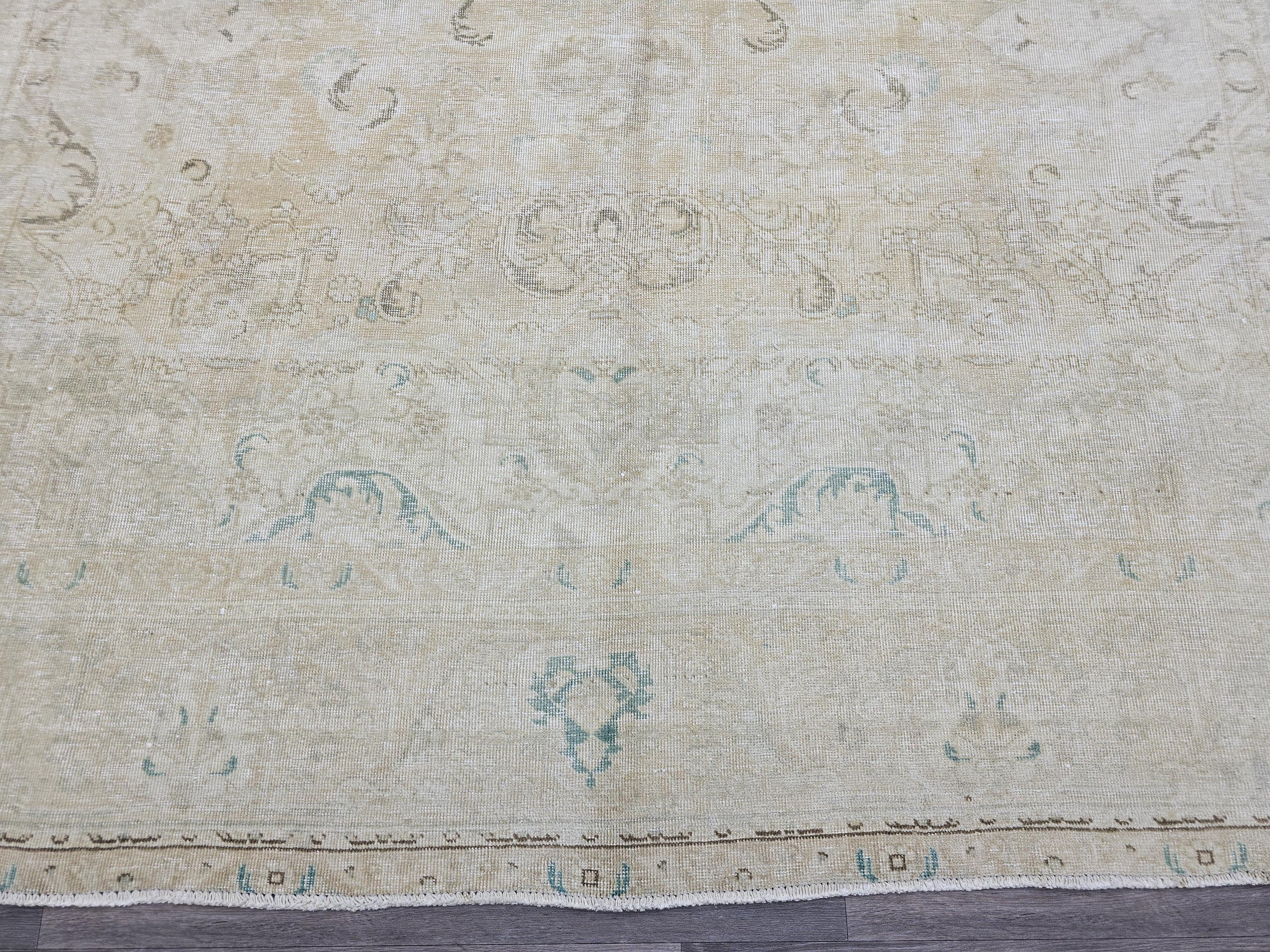 Oversize 10x13 Hand-Knotted Wool Oushak Rug: Vintage Turkish Carpet