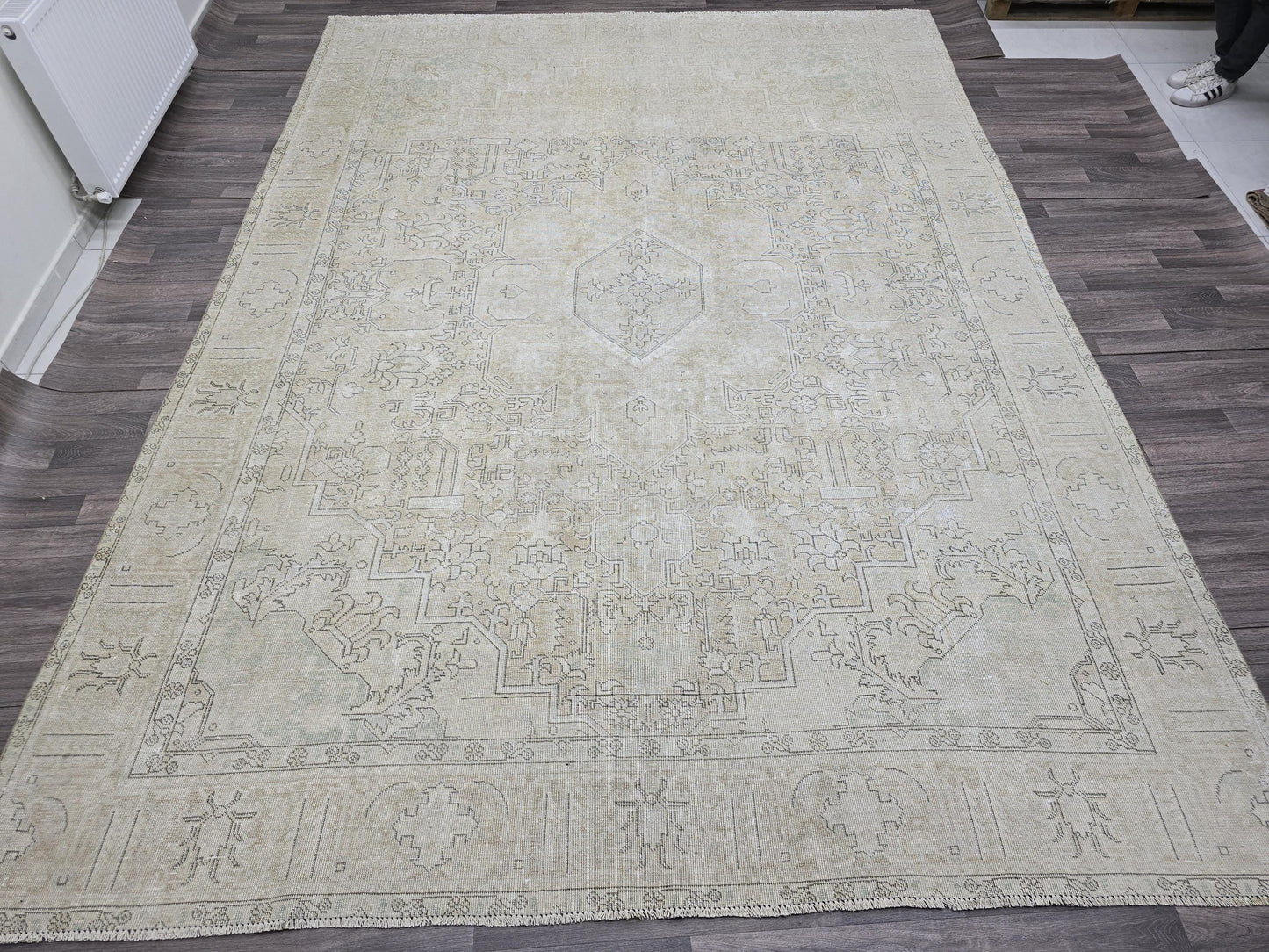 Oversized Neutral Oushak Rug: 9x12 Vintage Turkish Wool Carpet