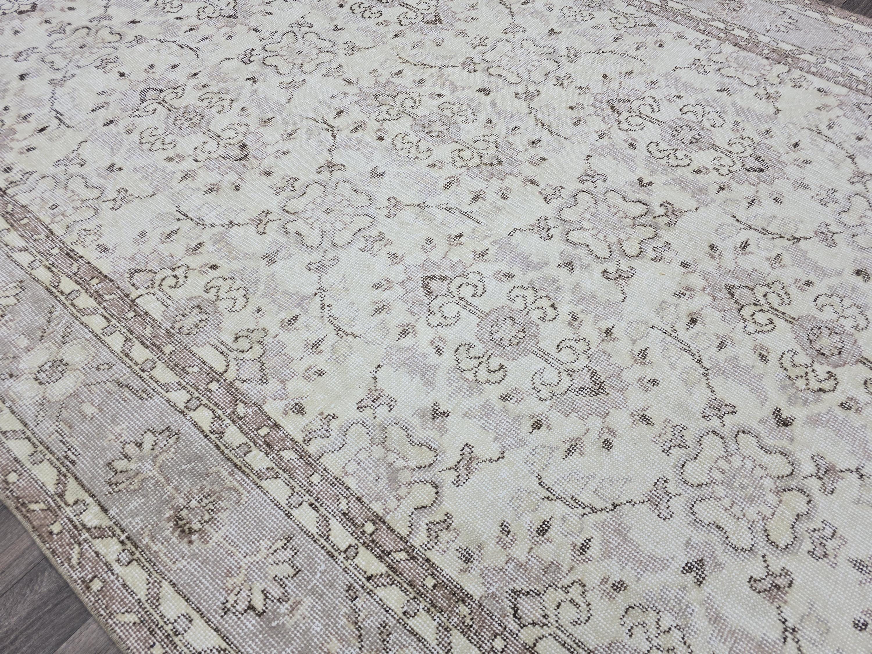 6x9 Vintage Turkish Oushak Rug: Hand-Knotted Wool Cream Floral Carpet
