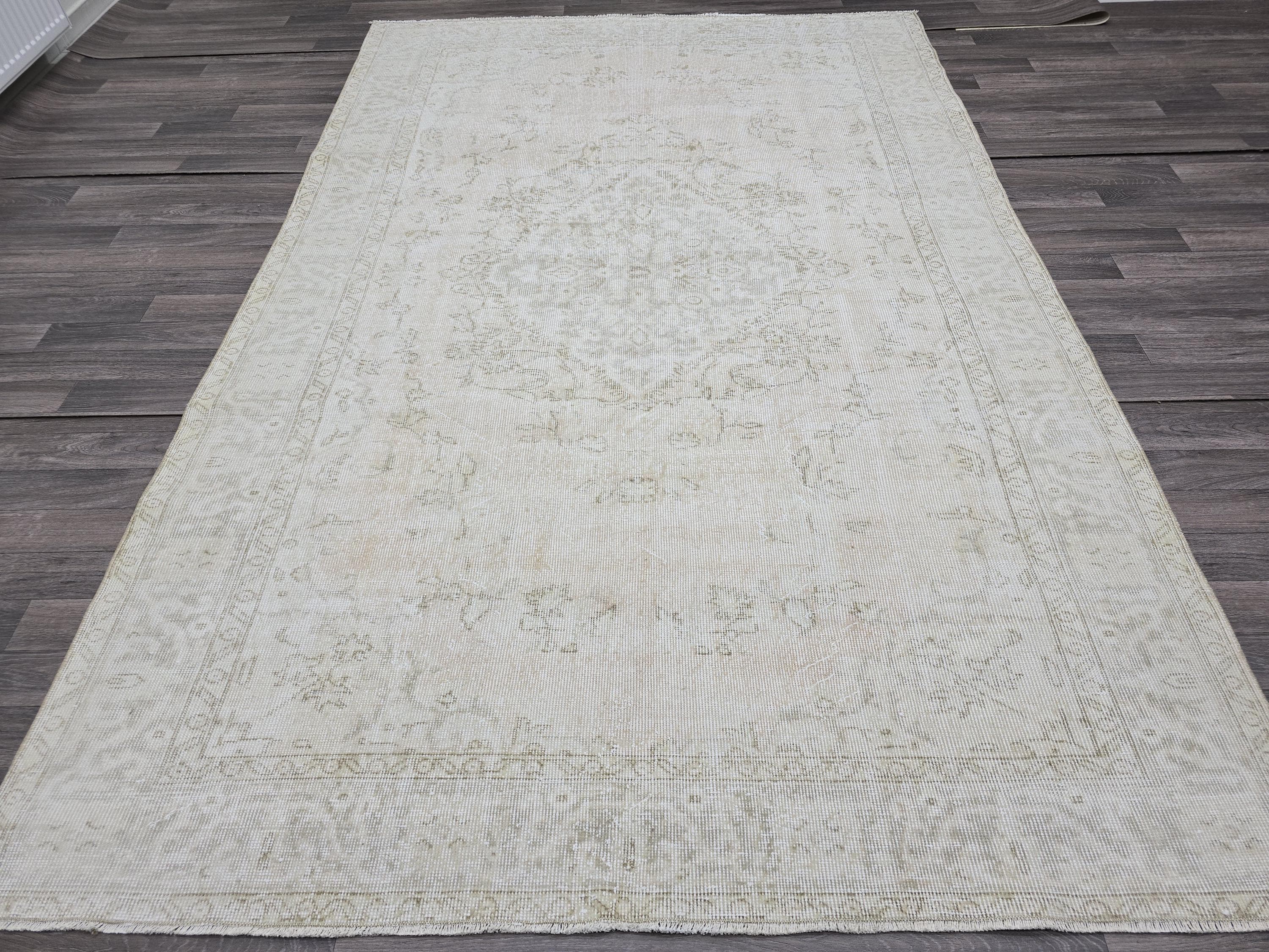 Vintage Oushak Rug 6x10: Handknotted Turkish Wool Carpet