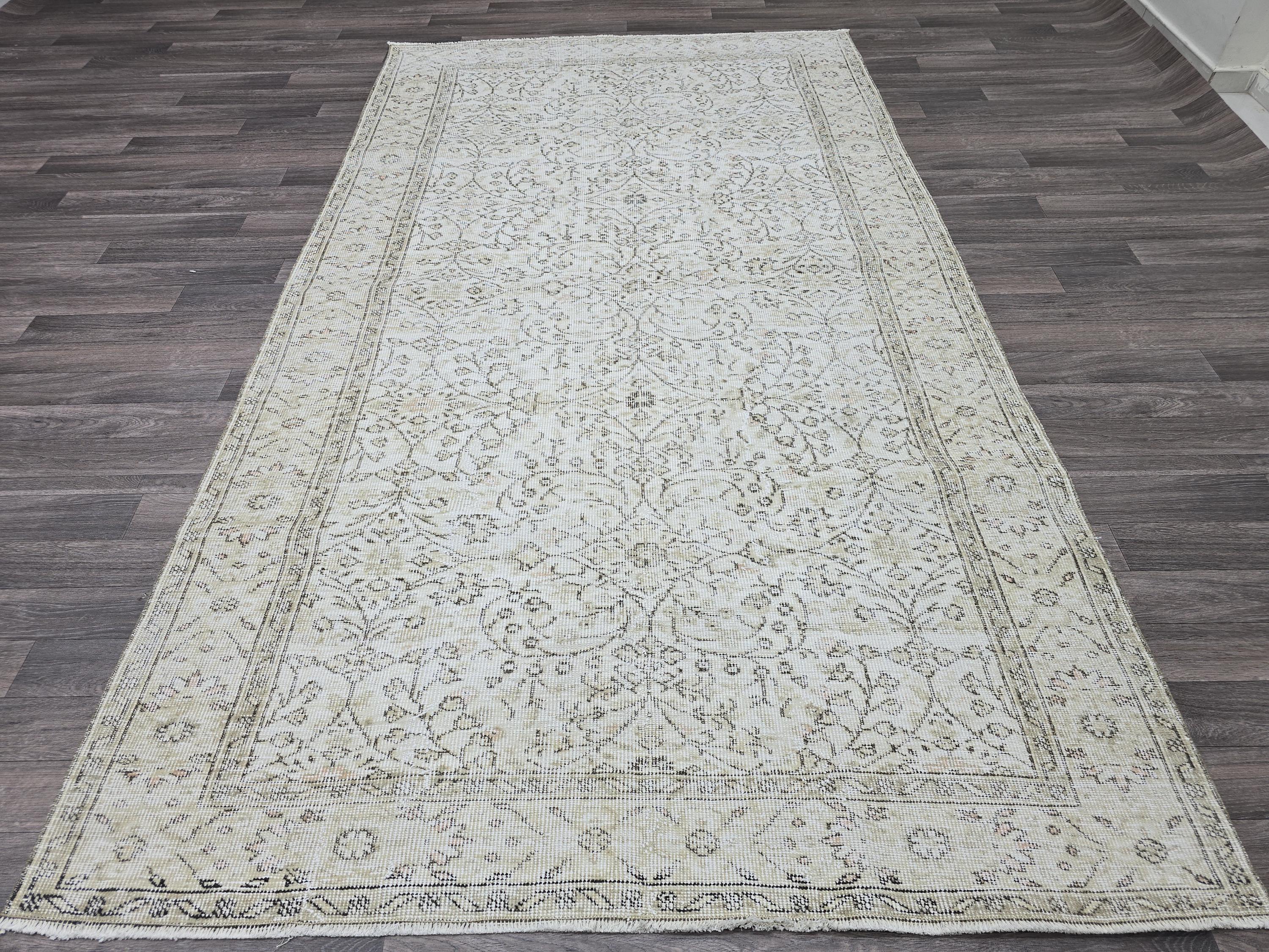 Vintage Turkish Oushak Rug 5x9: Handknotted Wool Floral Carpet
