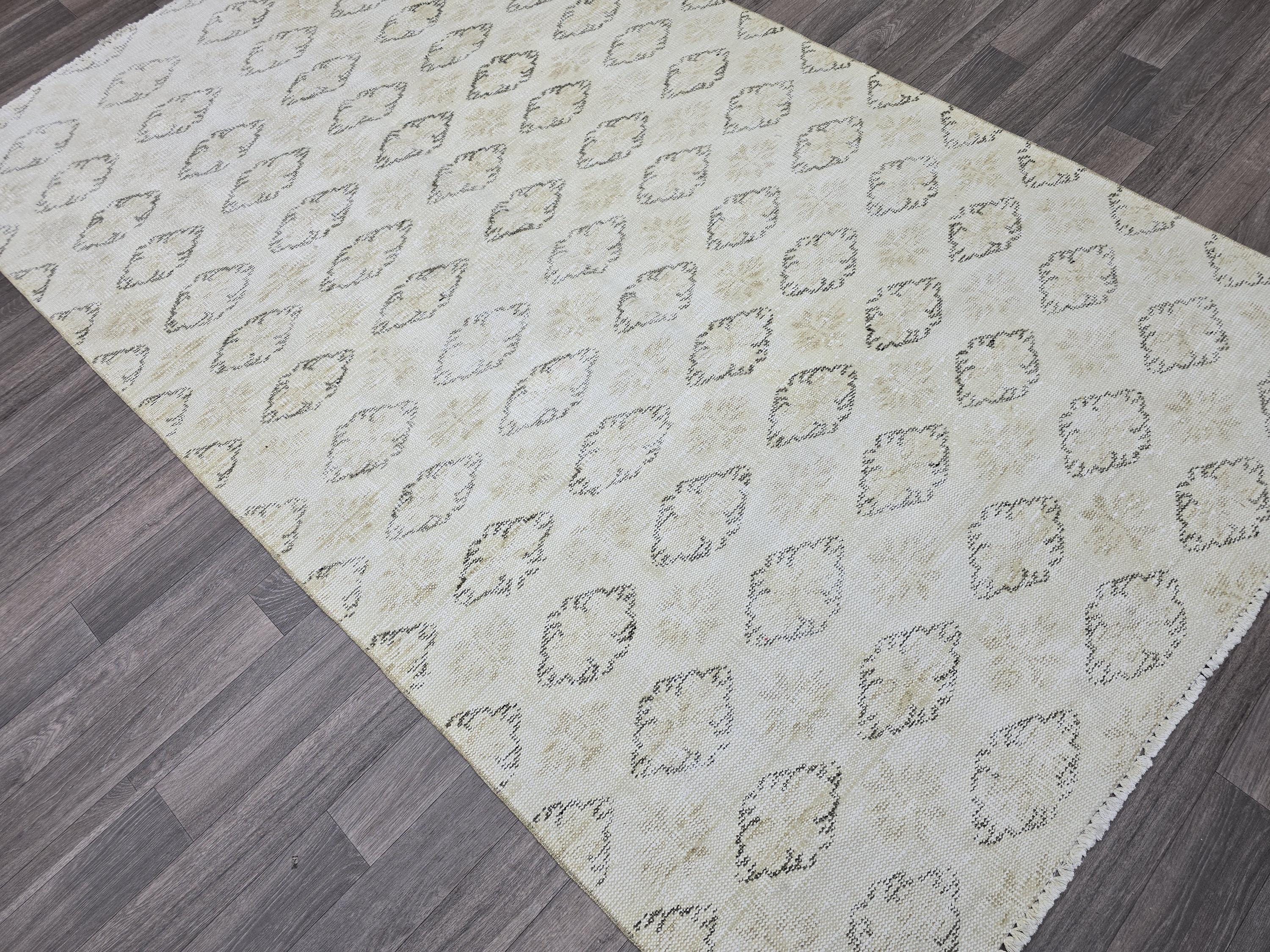 Vintage Oushak Rug 5x8: Cream Wool Diamond Pattern Turkish Carpet