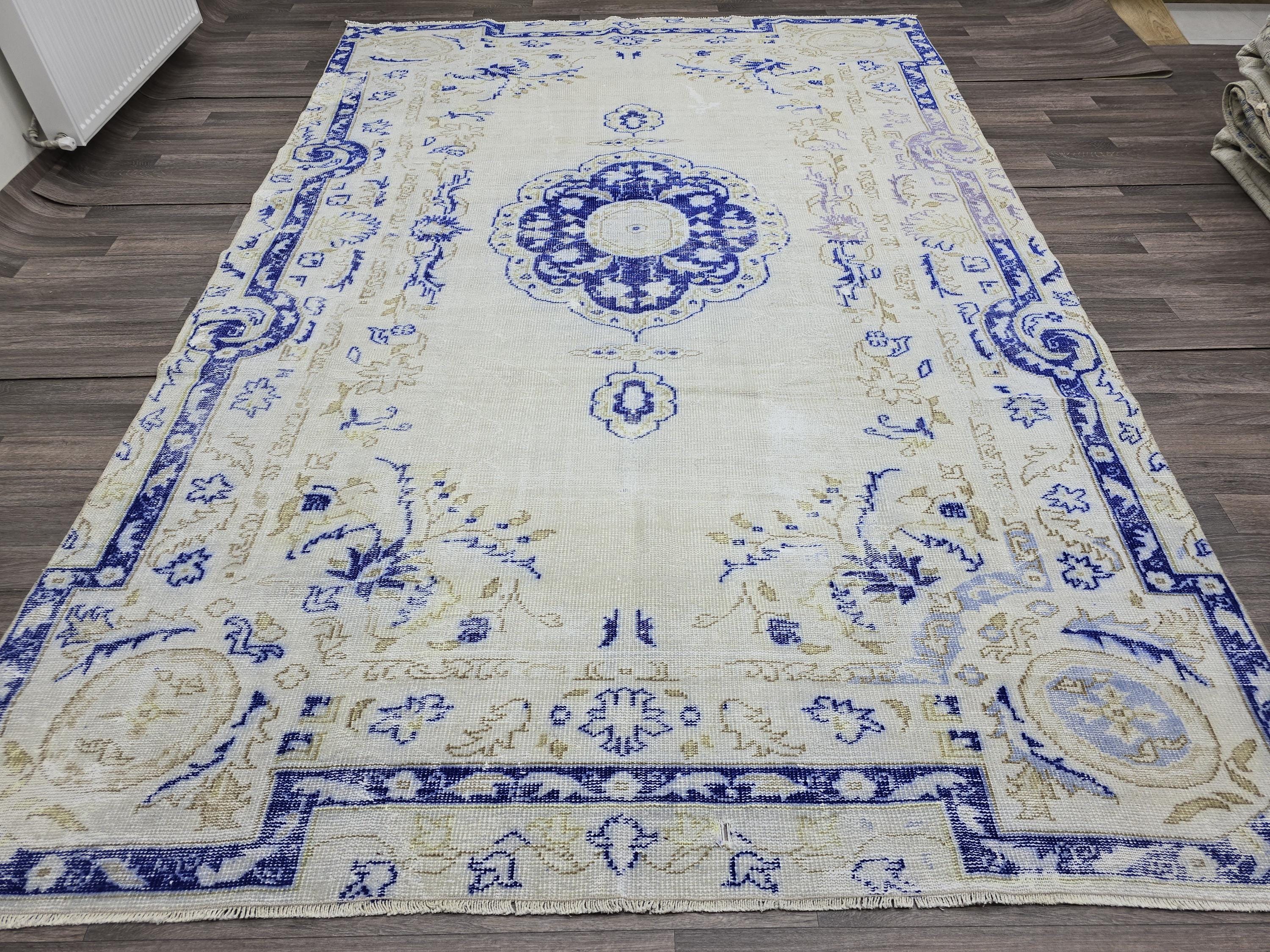 7x11 Vintage Oushak Wool Rug: Hand-Knotted Turkish Medallion Design