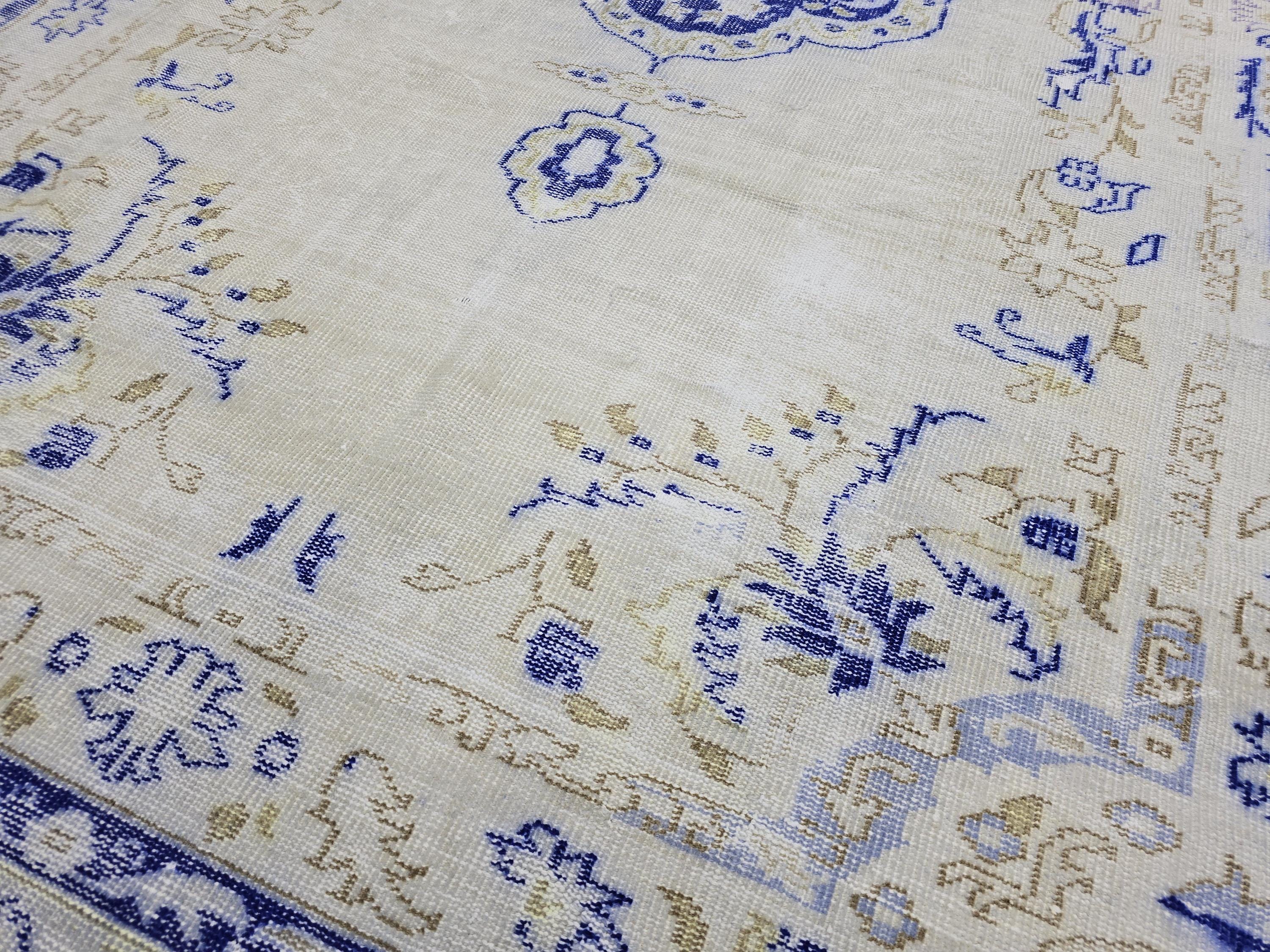 7x11 Vintage Oushak Wool Rug: Hand-Knotted Turkish Medallion Design