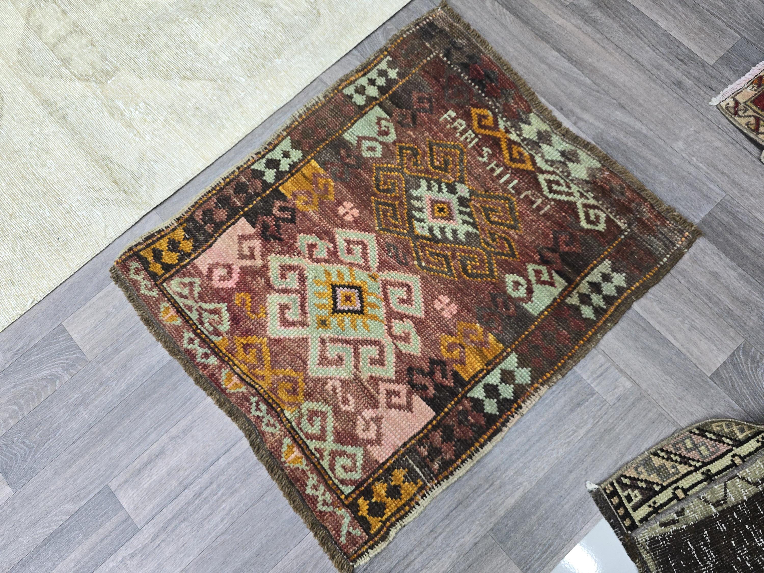 Antique Turkish Wool Rug: Small Oushak Yastik Doormat