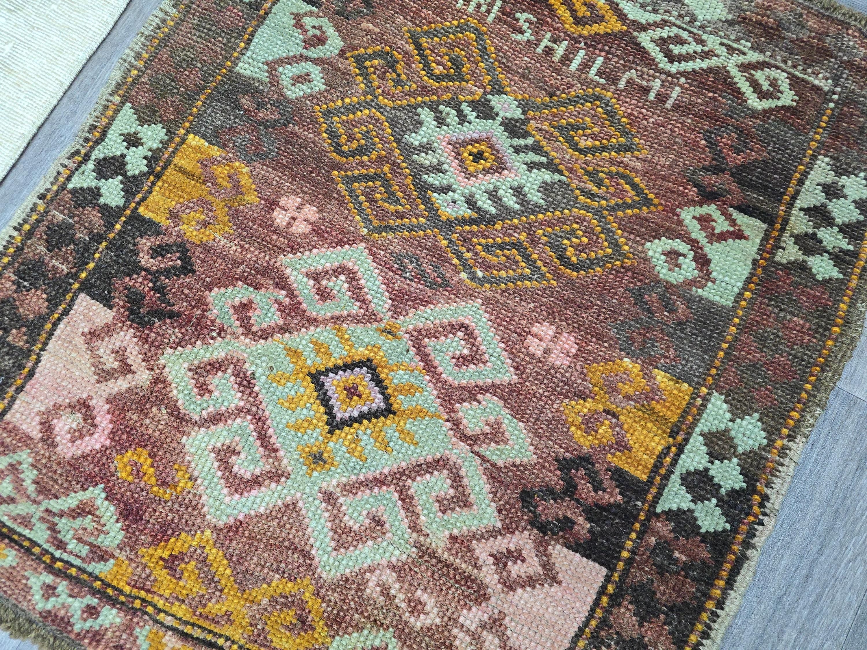 Antique Turkish Wool Rug: Small Oushak Yastik Doormat