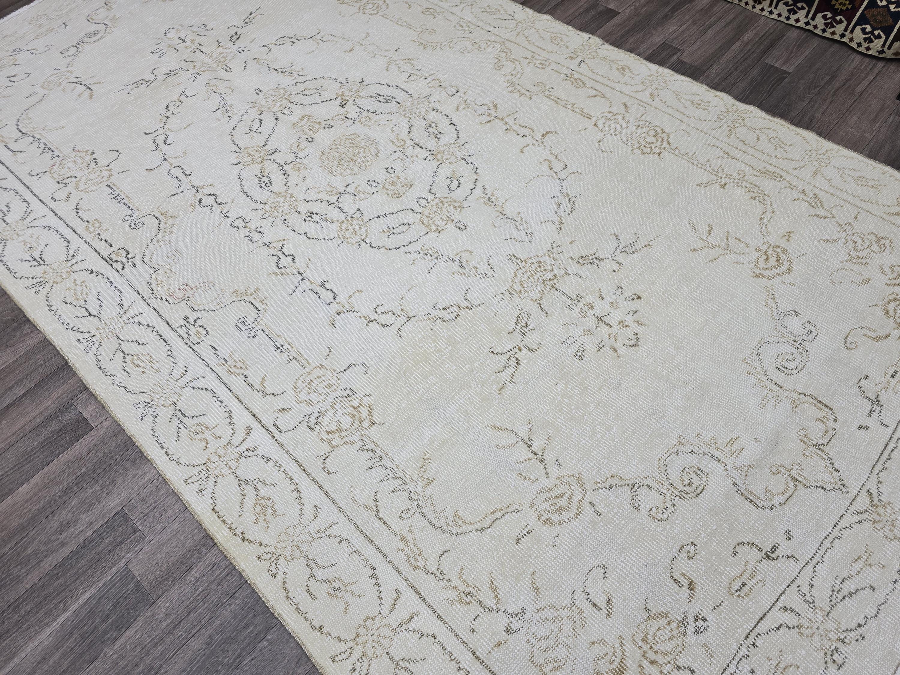 Hand Knotted Oushak Rug 6x10: Vintage Turkish Wool Cream Floral Carpet
