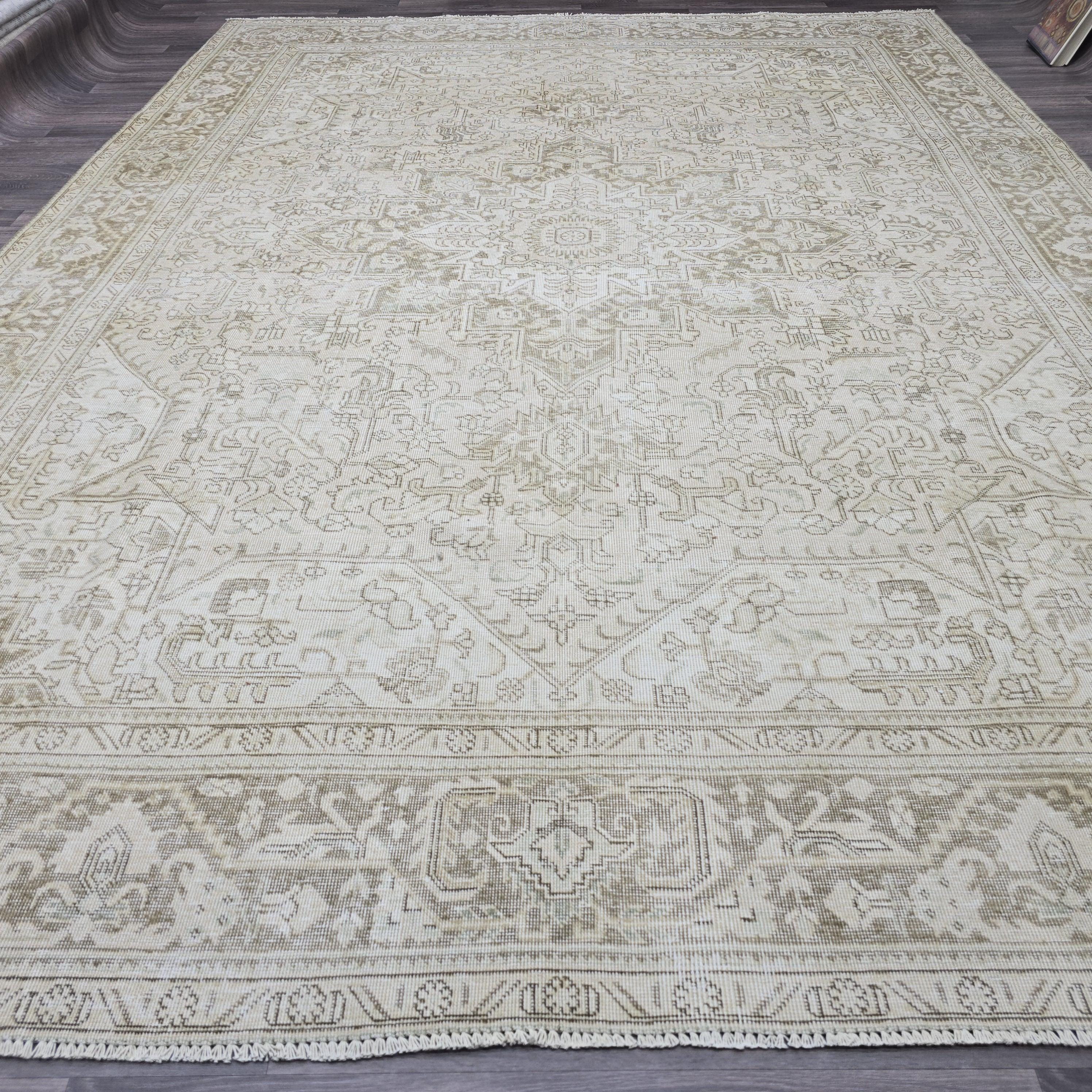 9.5x13 Neutral Turkish Area Rug/ Oversized Vintage Carpet/ Extra Large Natural Wool Rug For Livingroom/ Muted Turkish Oushak Rug/