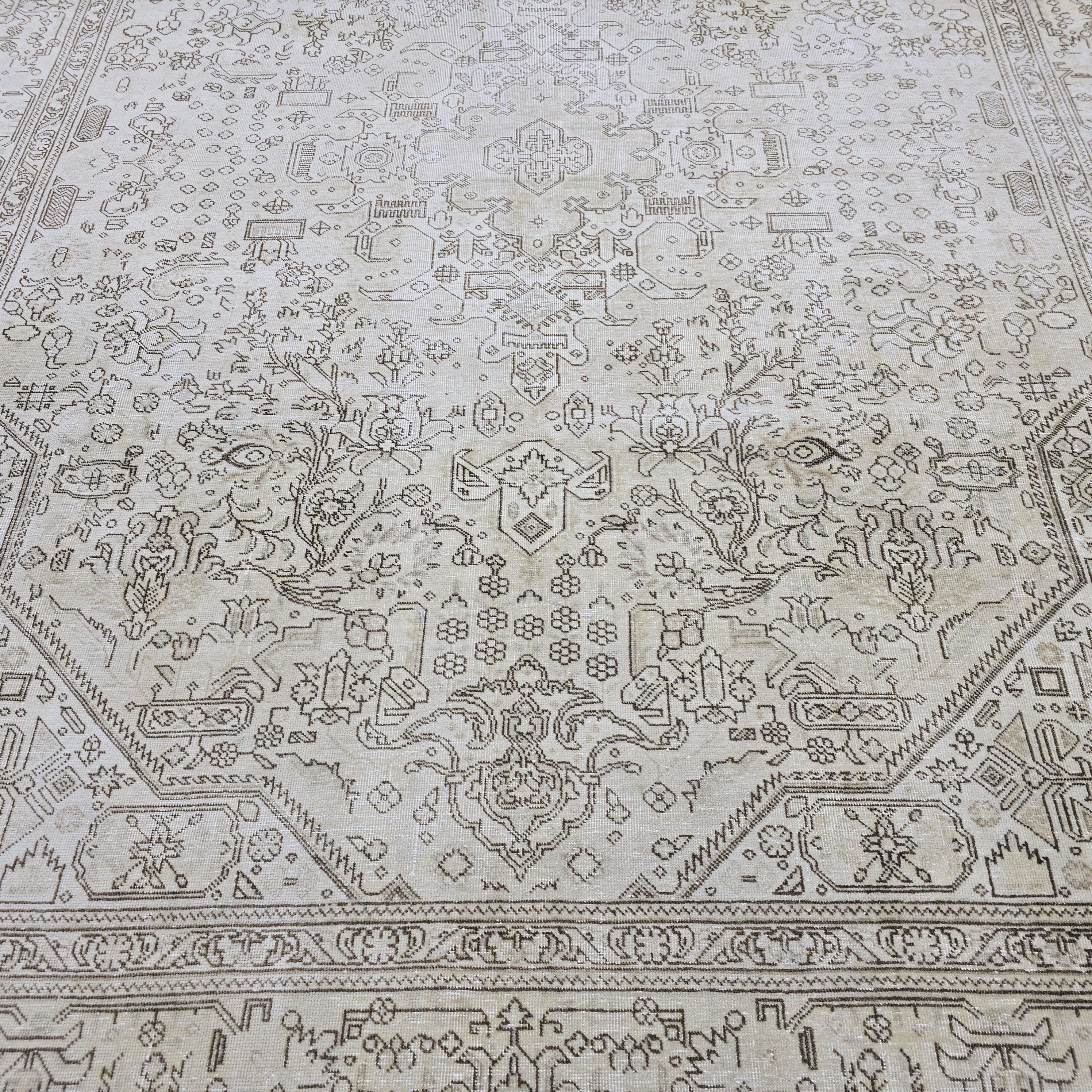 Vintage Oushak Turkish Rug: 8x11 Beige Cream Wool Area Rug