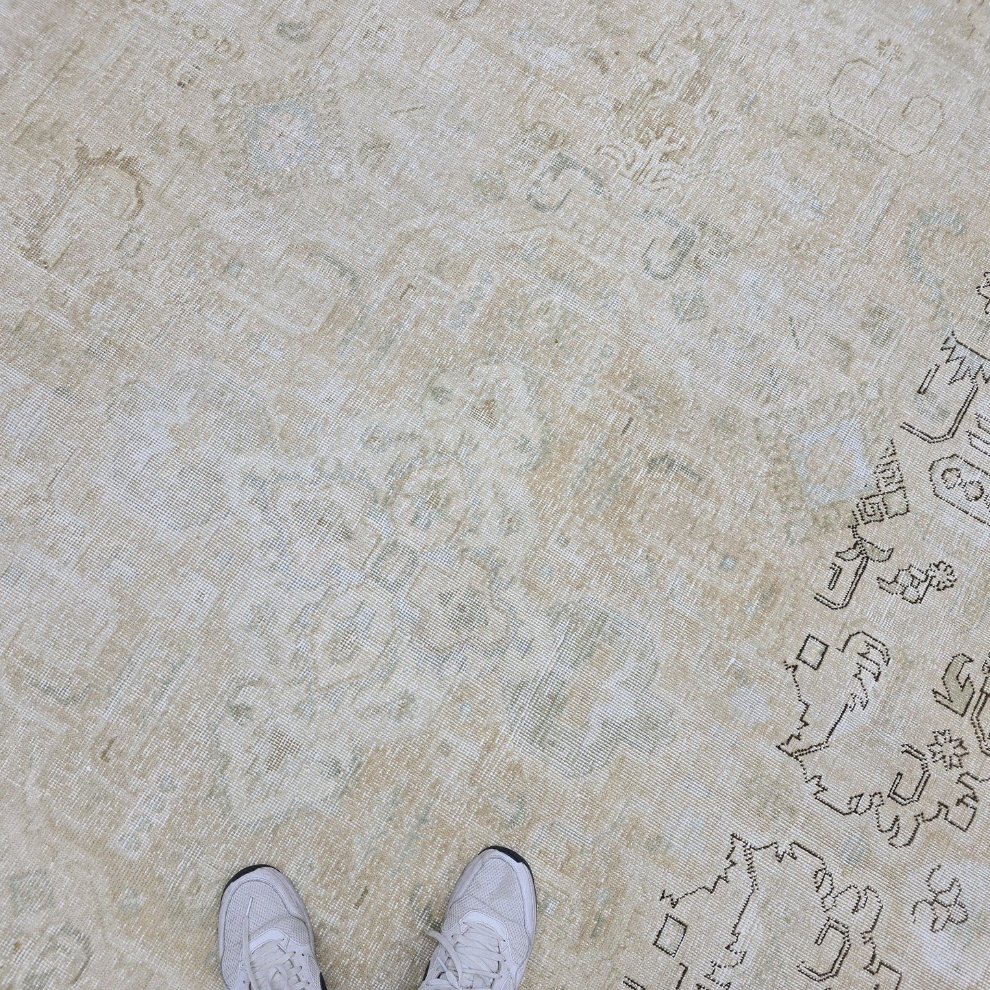 Hand-Knotted Neutral Oushak Rug 9x12: Vintage Wool Oriental Carpet