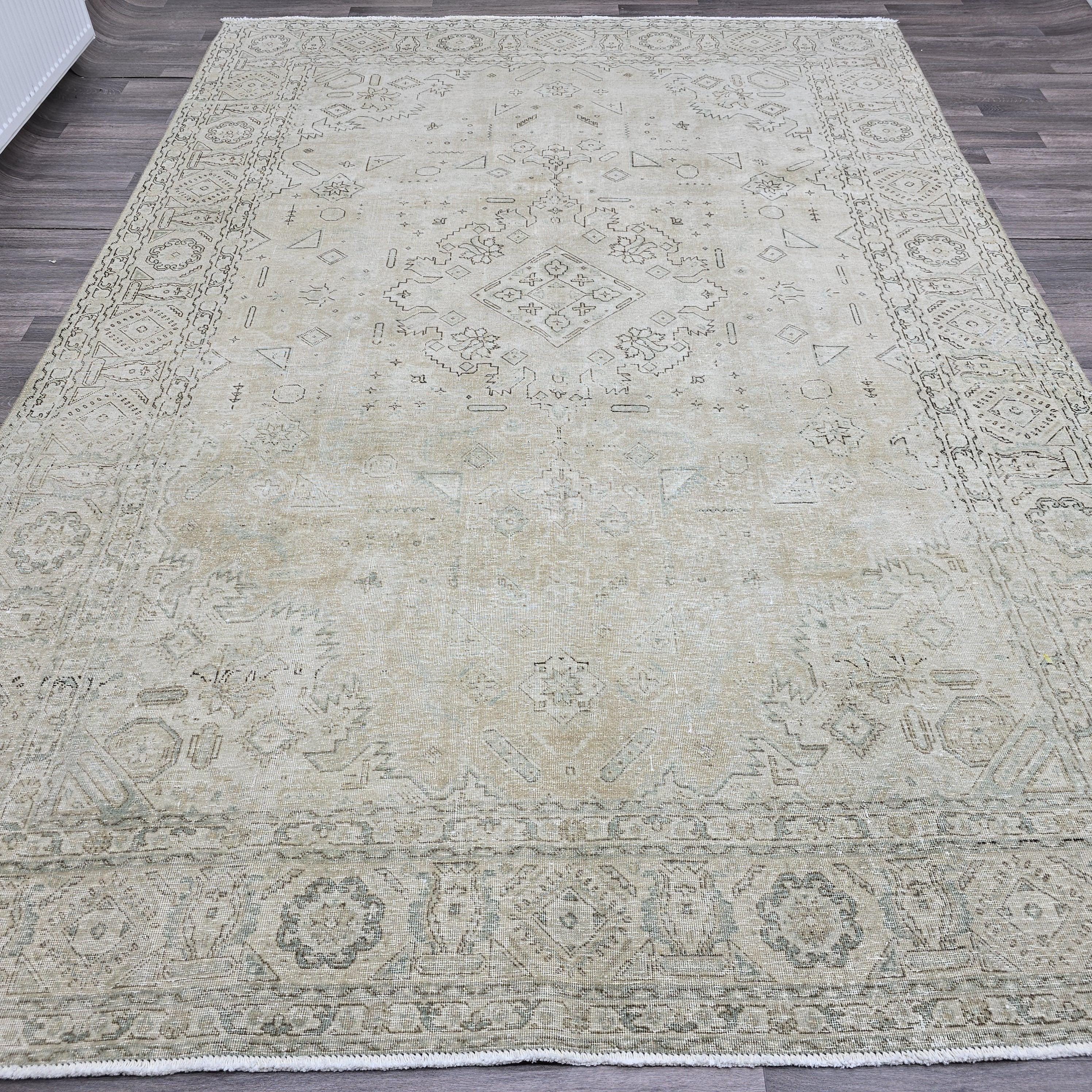 8x11 Hand Knotted Oushak Rug: Vintage Turkish Wool Saloon Carpet