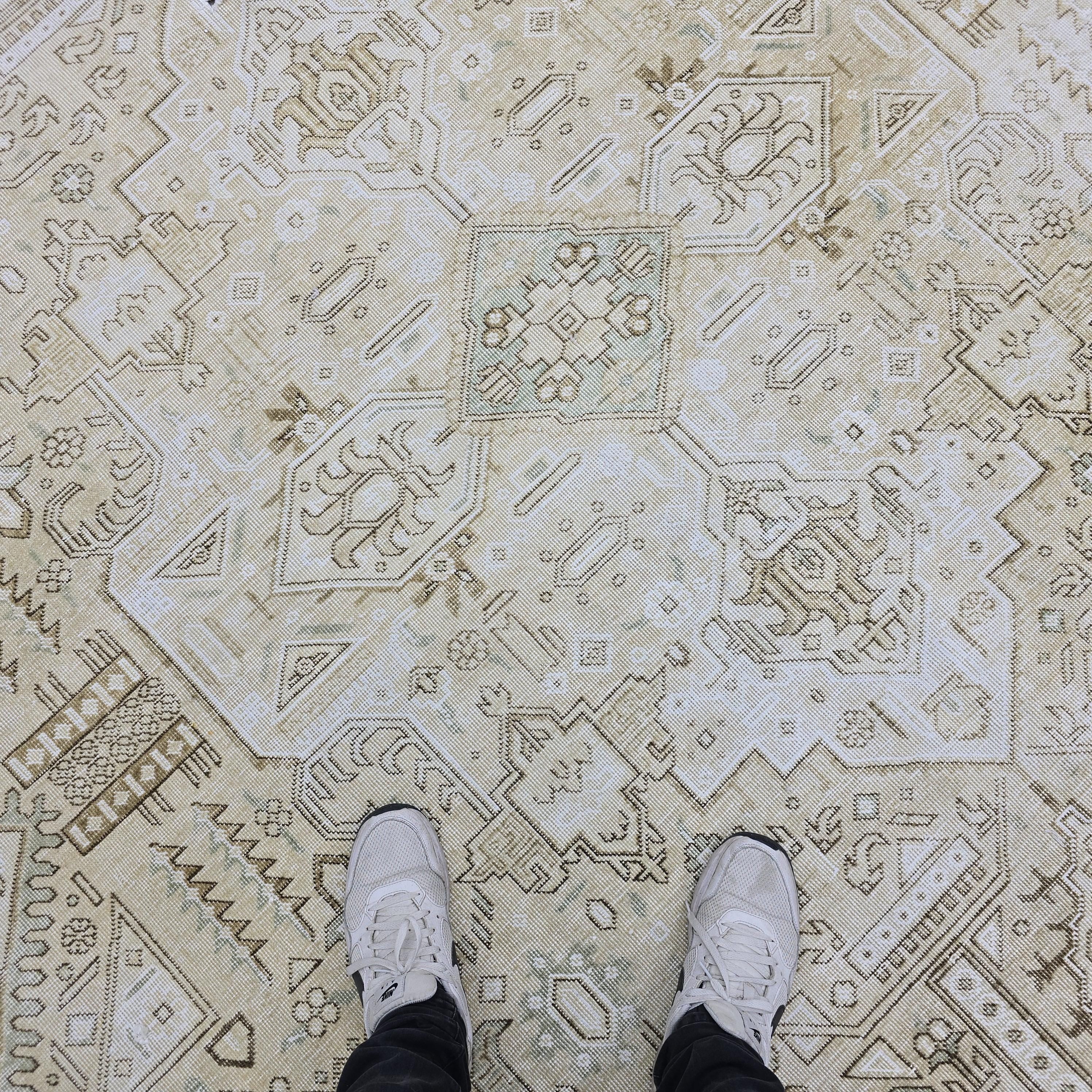 Oversized Oushak Rug 10x12: Hand-Knotted Wool Oriental Carpet