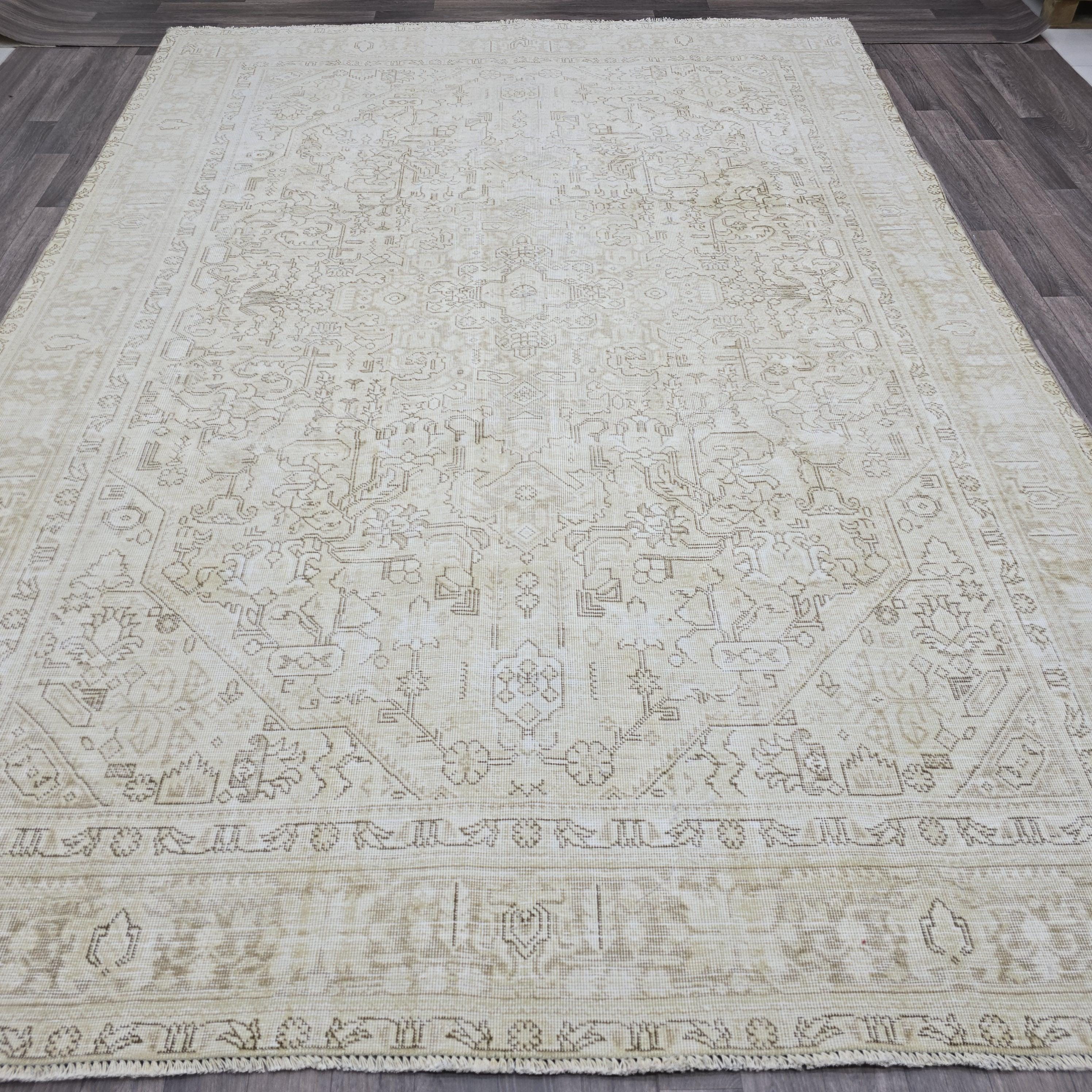 Vintage Oushak Turkish Rug 8x11: Distressed Wool, Neutral Geometric