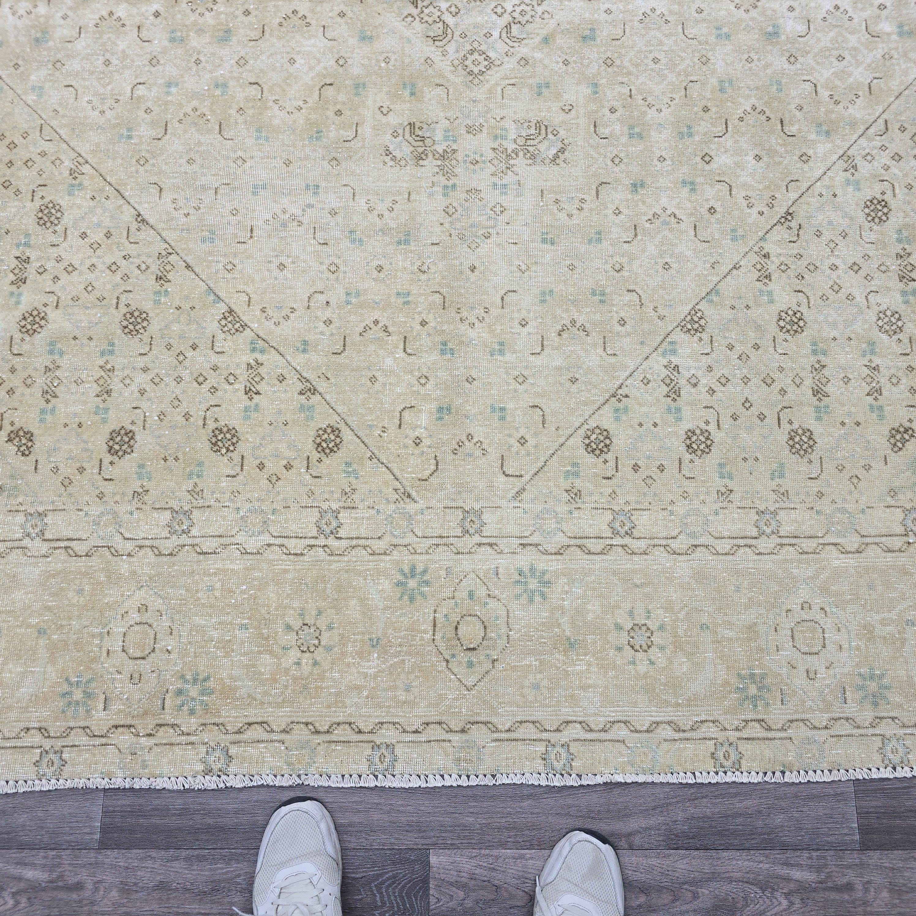 Oversize Neutral Oushak Rug: Hand-Knotted Wool Vintage Carpet (9.70x12.50 ft)