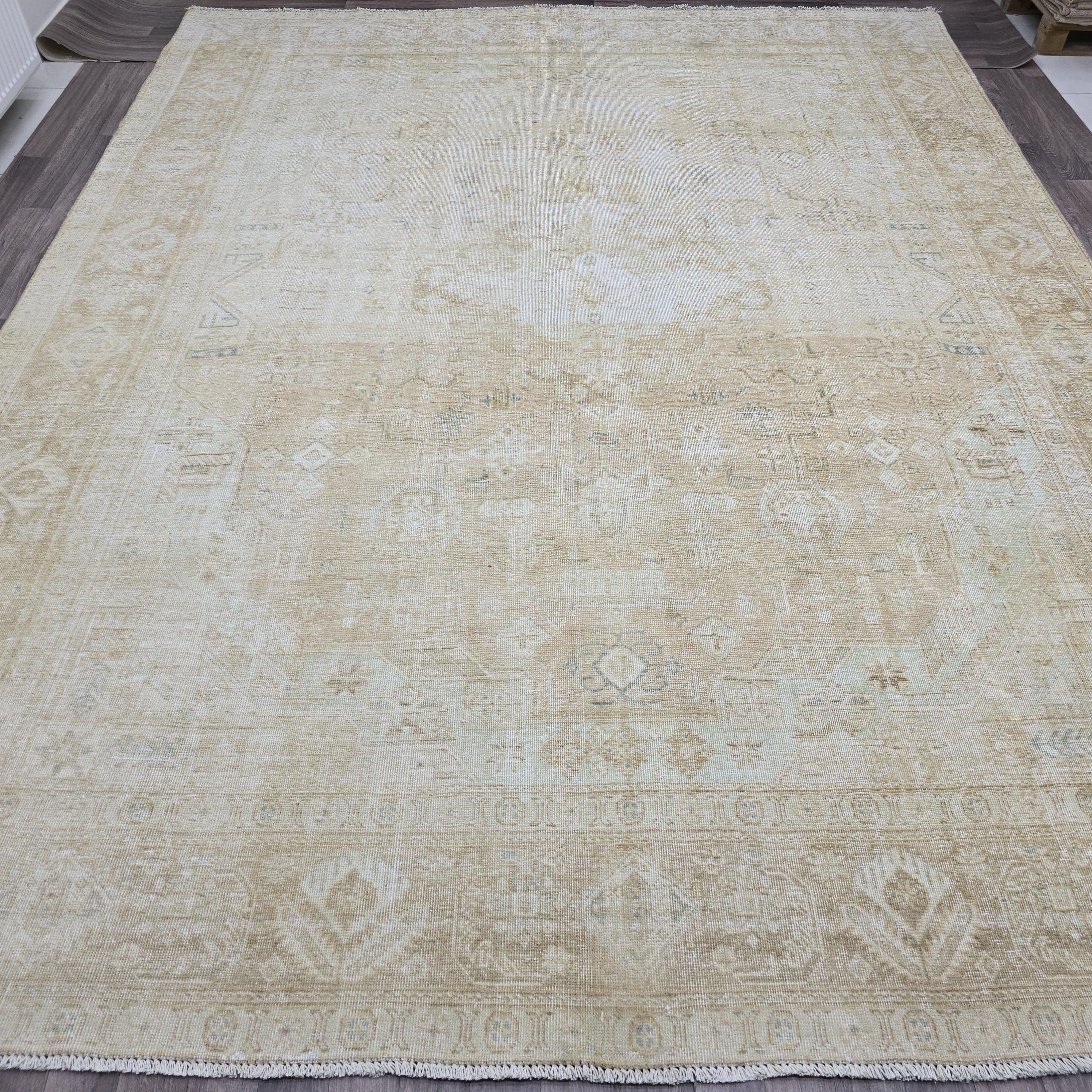 Vintage Turkish Oushak Rug: Large Hand-Knotted Wool Anatolian Carpet