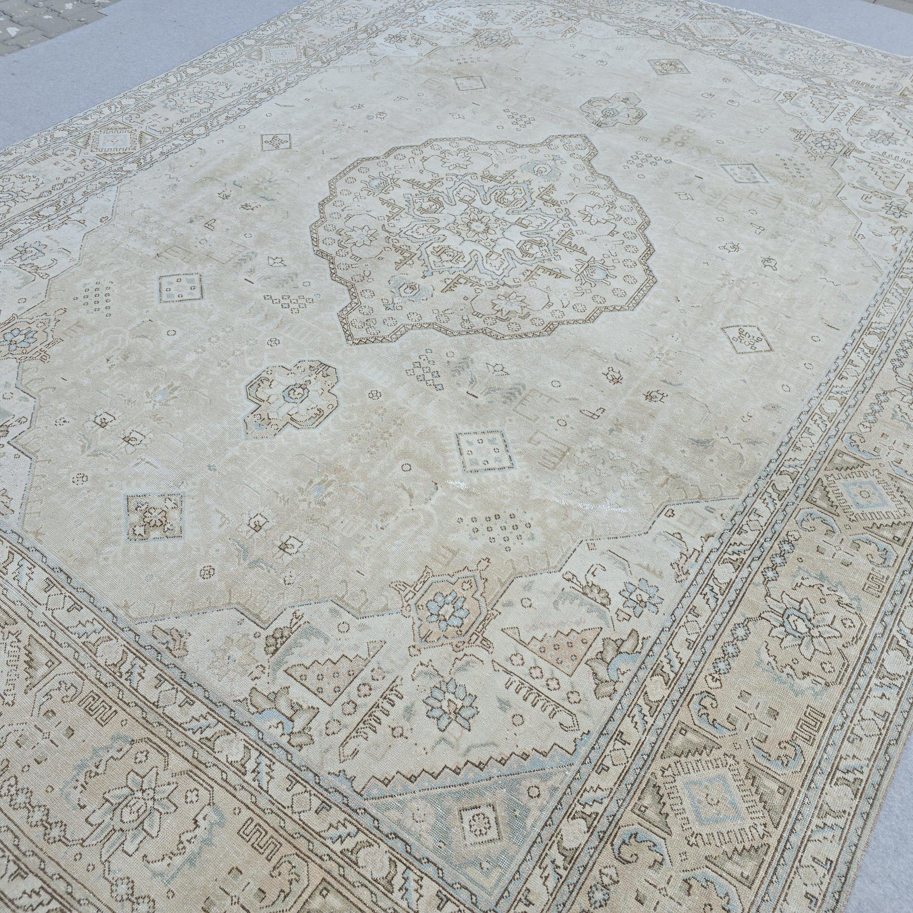 Oversized Hand-Knotted Wool Oushak Rug: Neutral Turkish Oriental Carpet (9.50x12.30 ft) Vintage