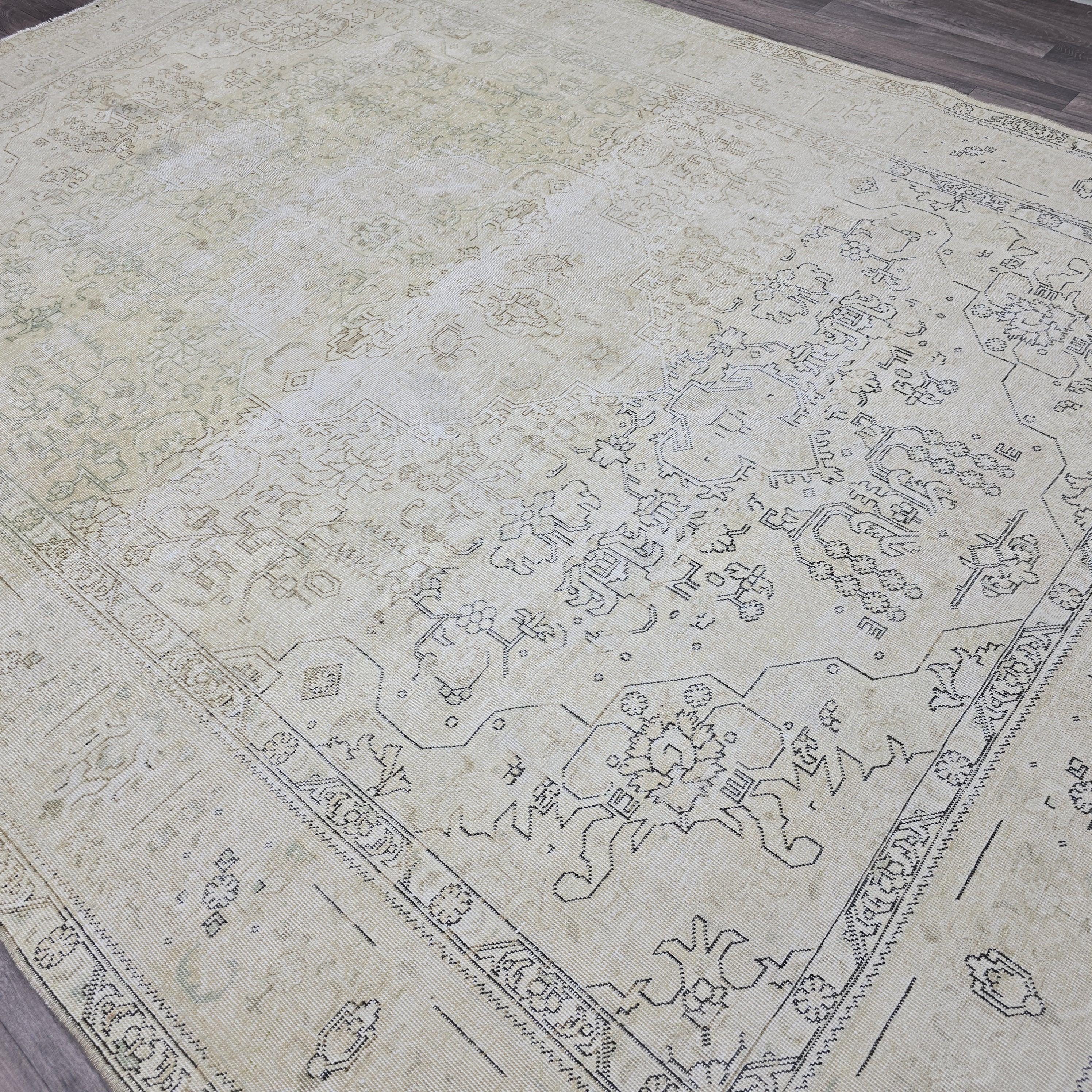 Handmade Oushak Wool Rug 8x11: Neutral Vintage Turkish Rug