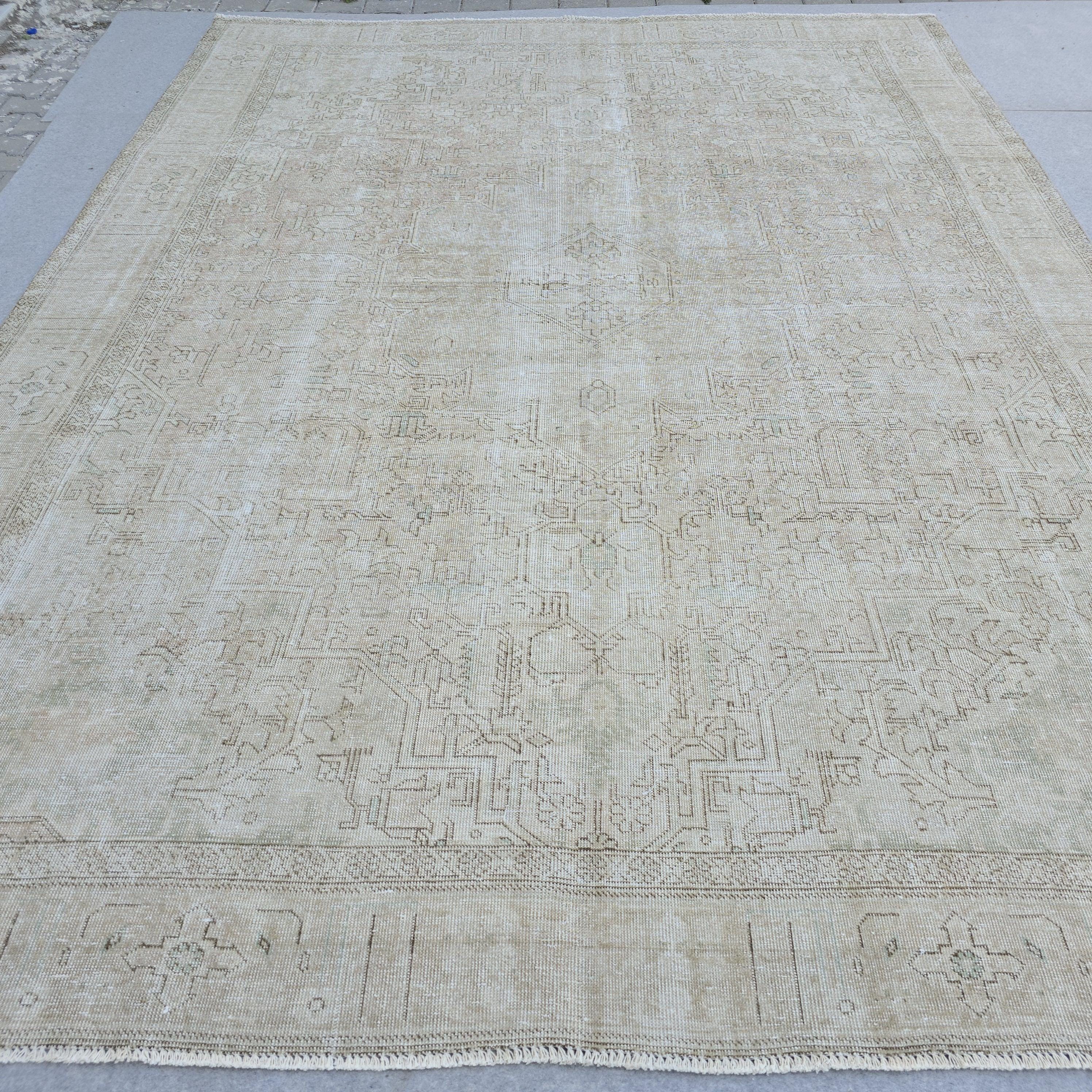 Vintage Oushak Wool Rug 9.5x12.5 ft - Neutral Turkish Carpet