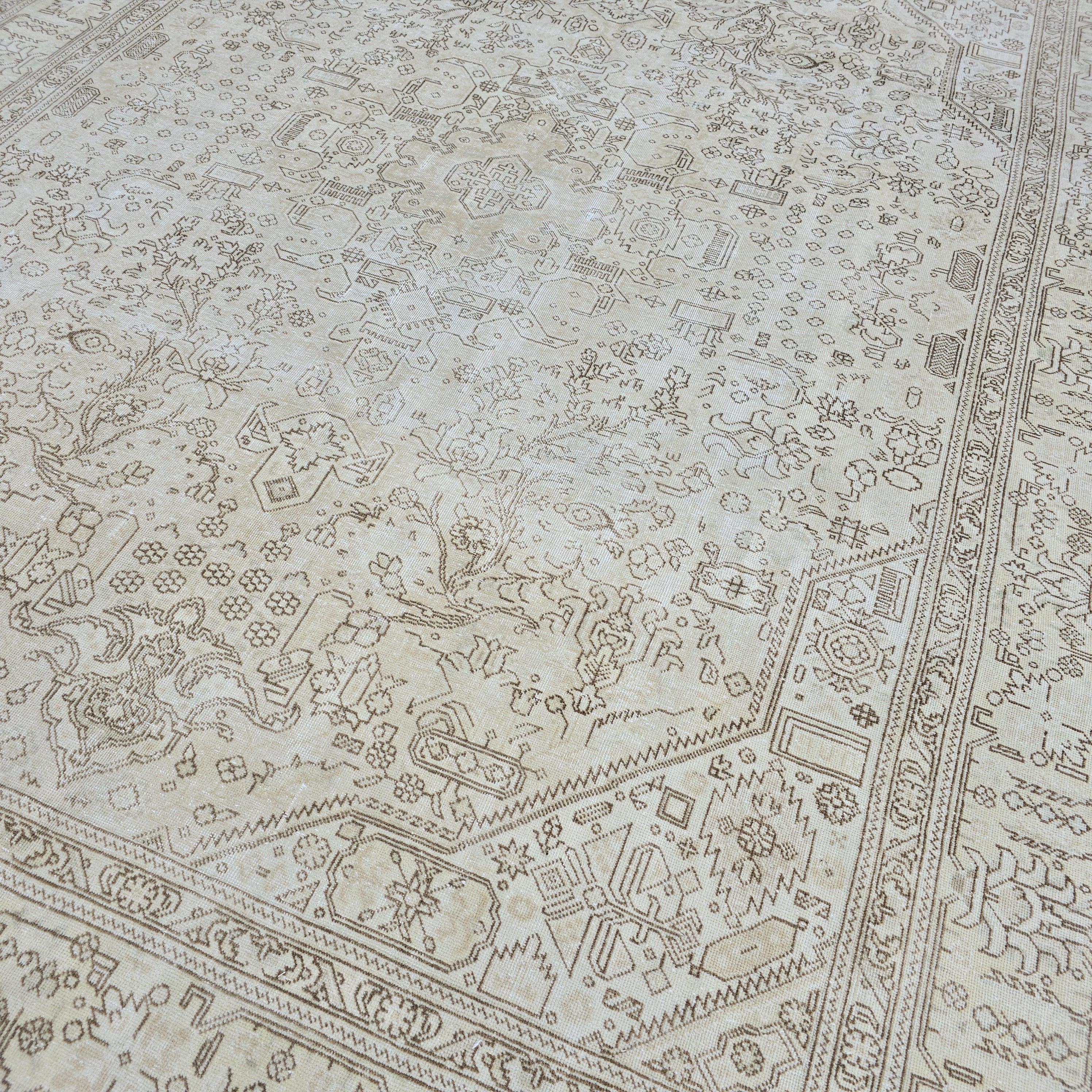 Classic Large Vintage Neutral Turkish Rug Cream Beige Brown Geometric