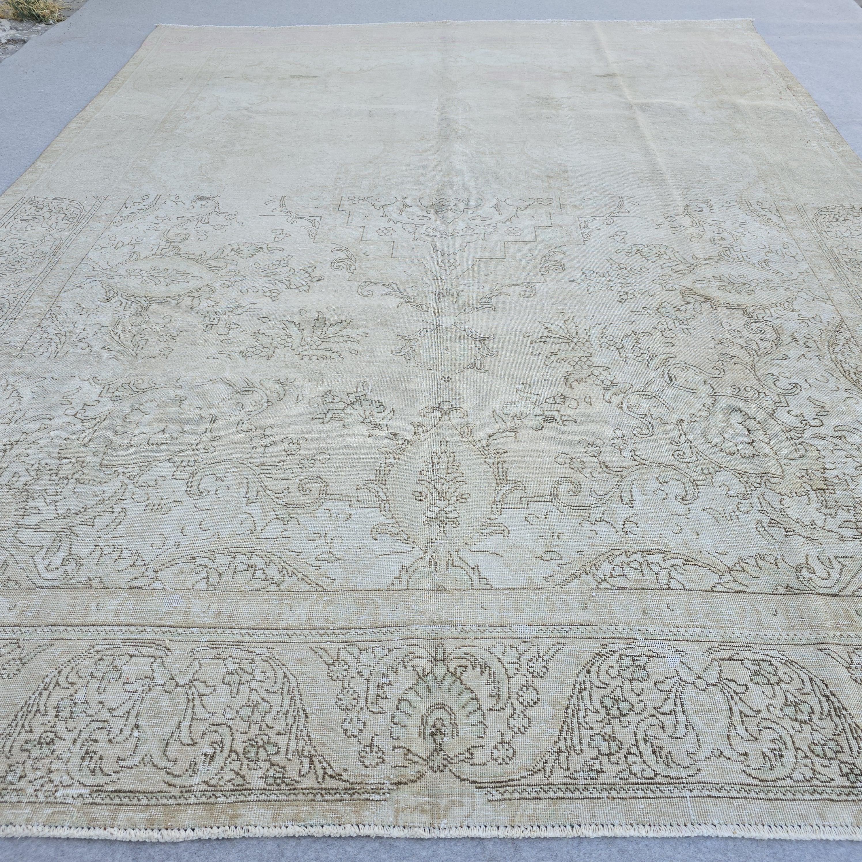 Vintage Oushak Rug 9.5x12.5 ft: Hand-Knotted Wool, Muted Beige Brown Pink