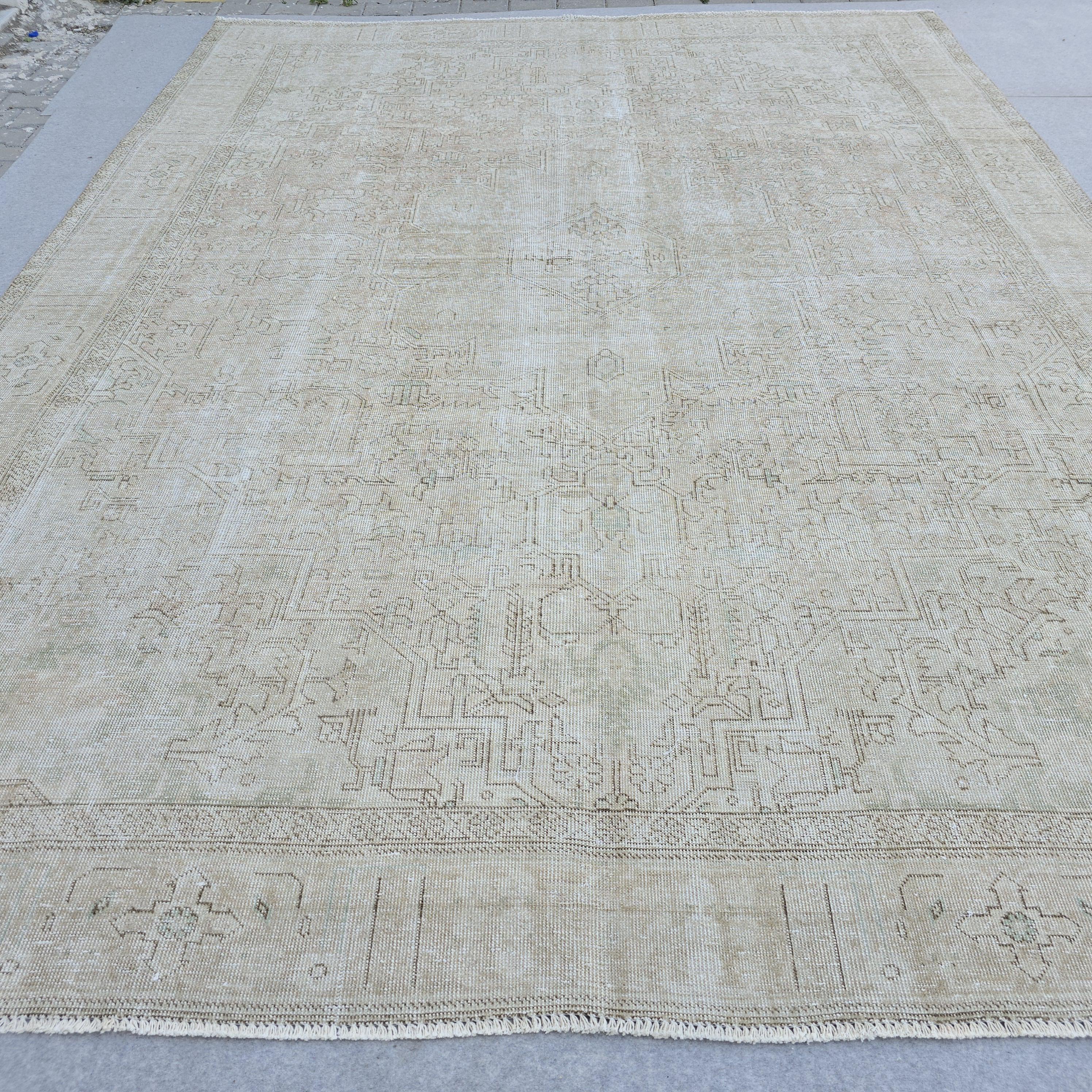 Vintage Oushak Wool Rug 9.5x12.5 ft - Neutral Turkish Carpet