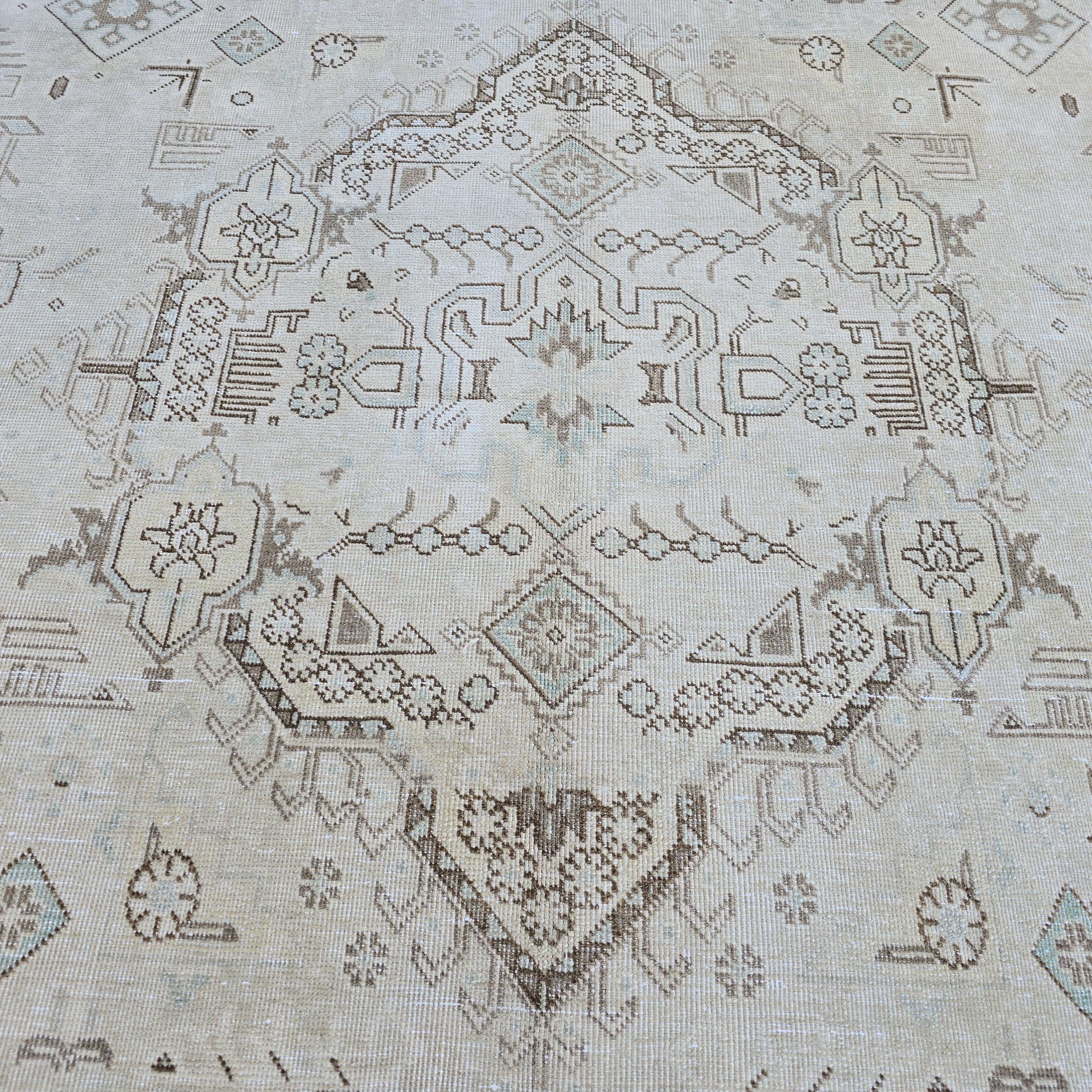 Large Neutral Oushak Rug 9x12: Vintage Turkish Wool Carpet