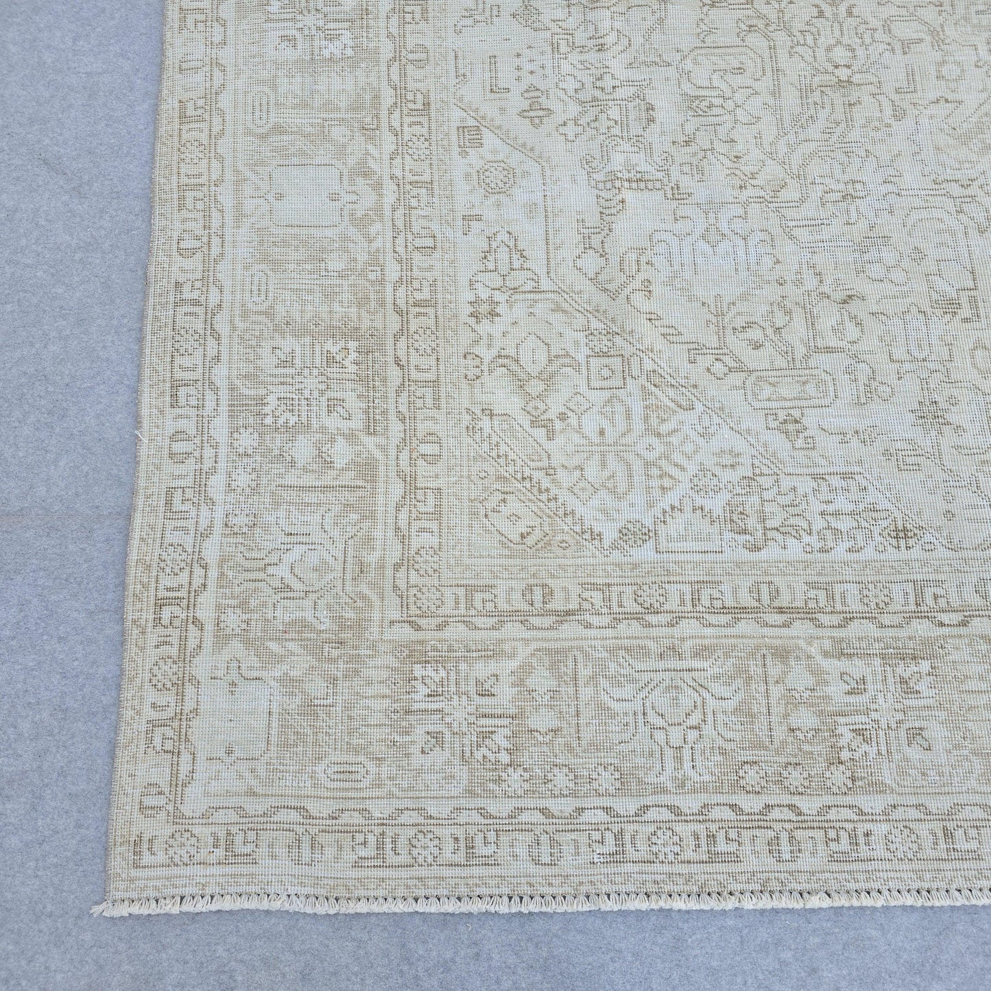 Handmade Wool Oushak Rug 9x12: Neutral Vintage Turkish Rug