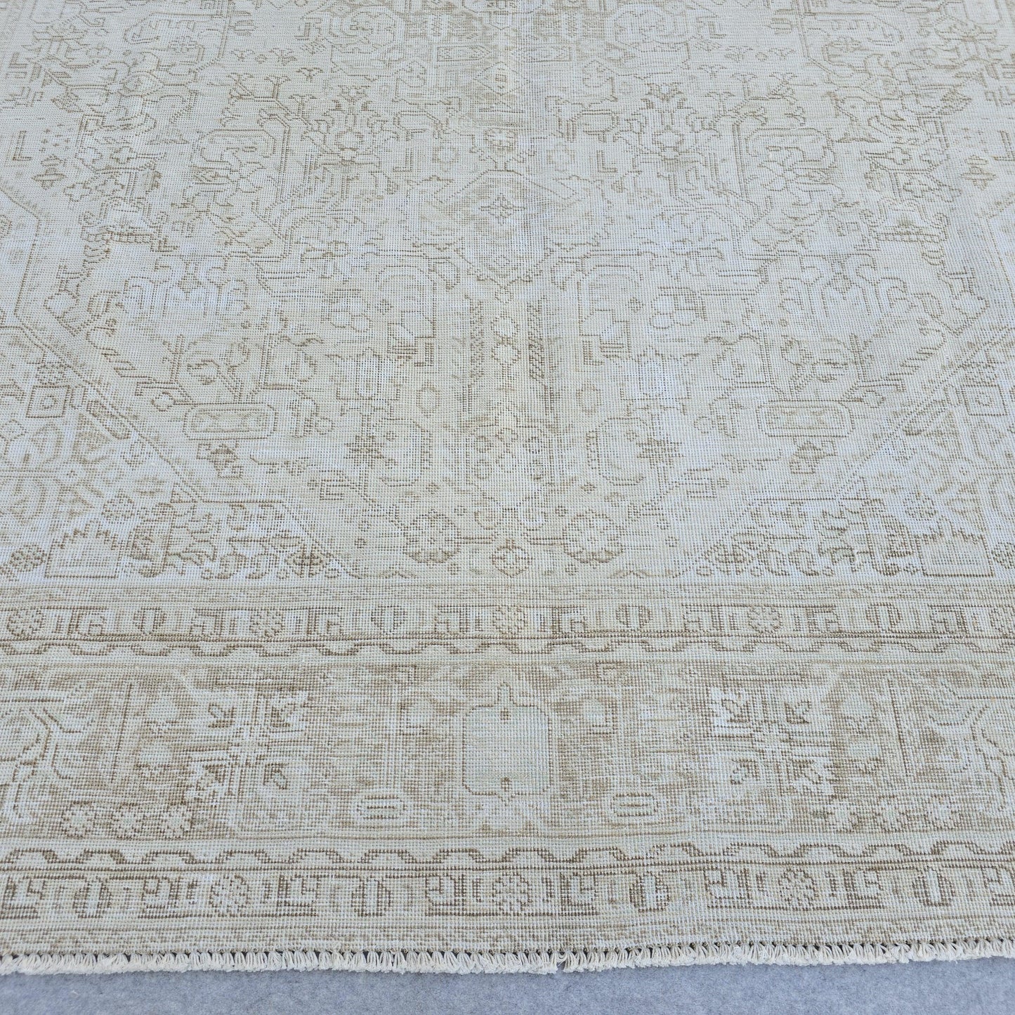 Handmade Wool Oushak Rug 9x12: Neutral Vintage Turkish Rug