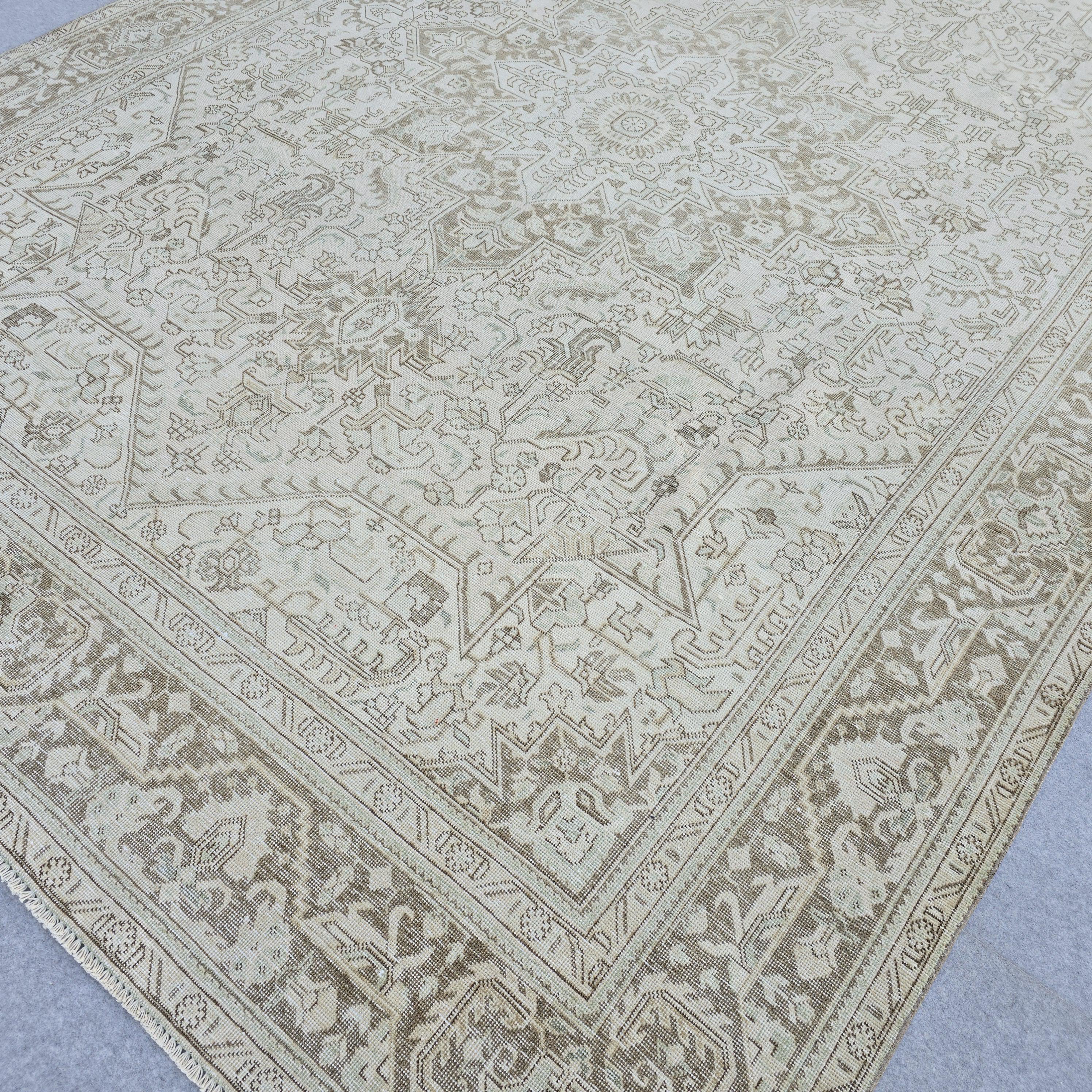 Handmade Neutral Oushak Area Rug: Vintage Turkish Wool, 9x13