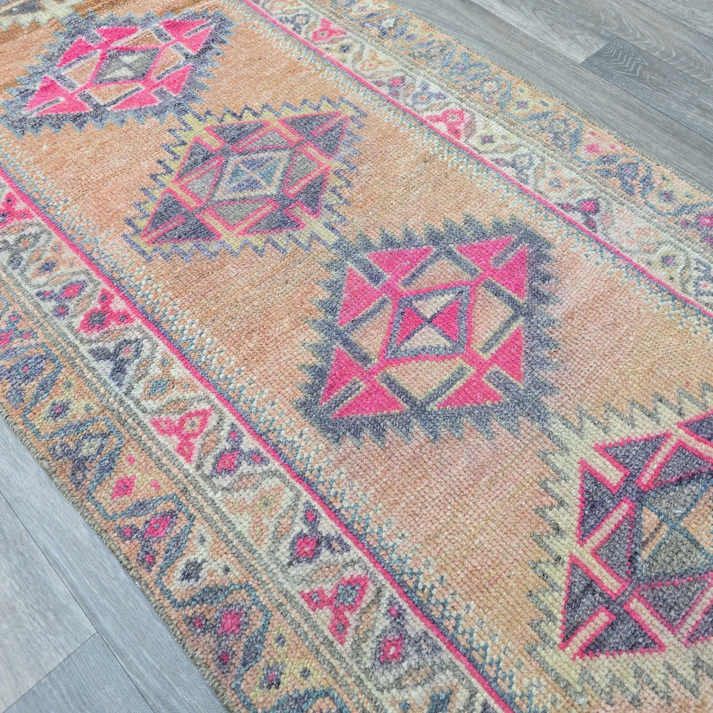 Vintage Oushak Turkish Runner Rug: Handwoven Wool Hallway Decor