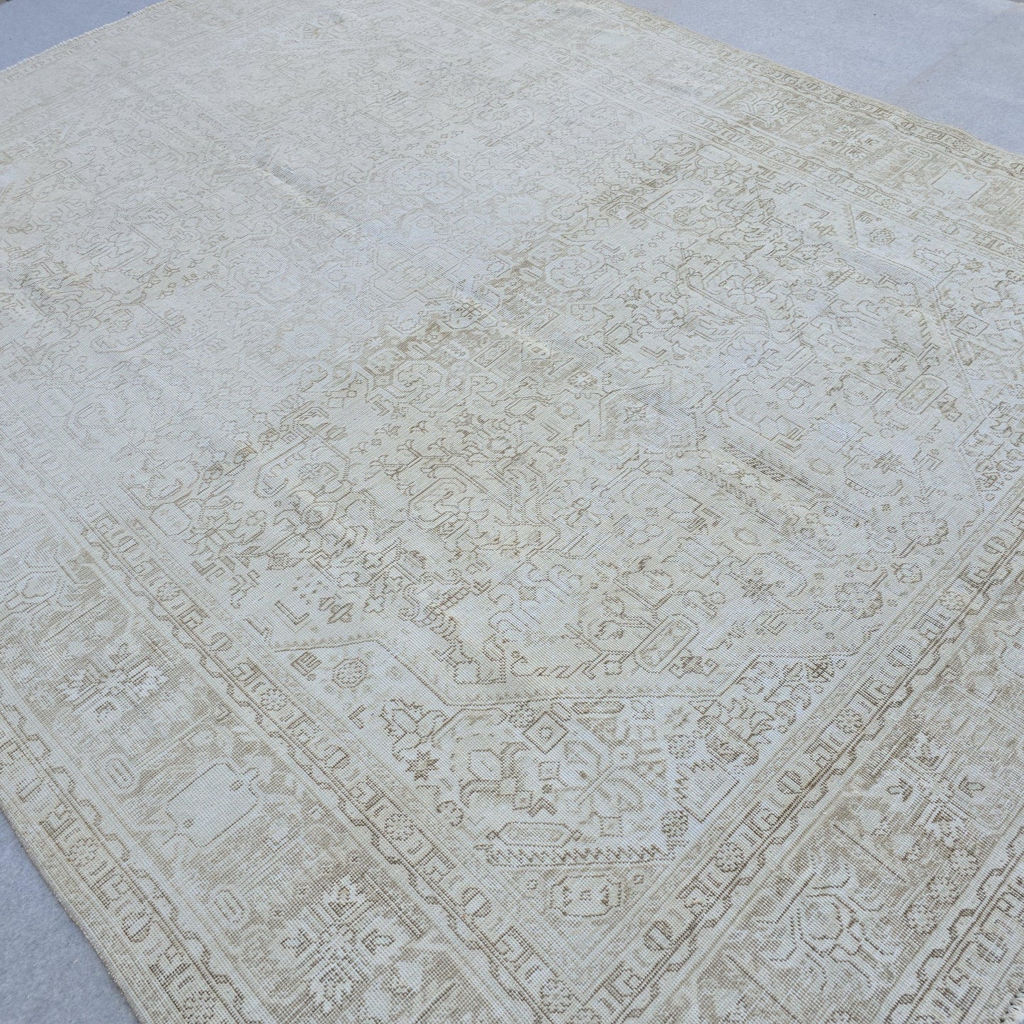 Handmade Wool Oushak Rug 9x12: Neutral Vintage Turkish Rug